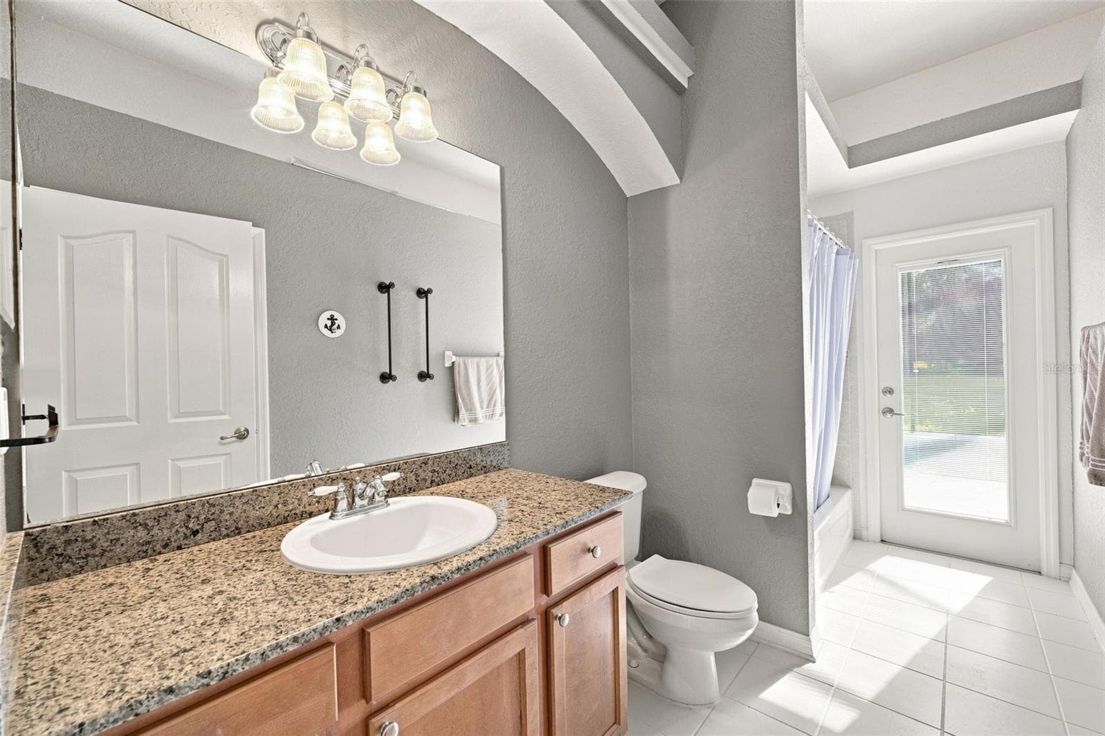 Bathroom 2 - 25 SANDERS CIR, HOMOSASSA