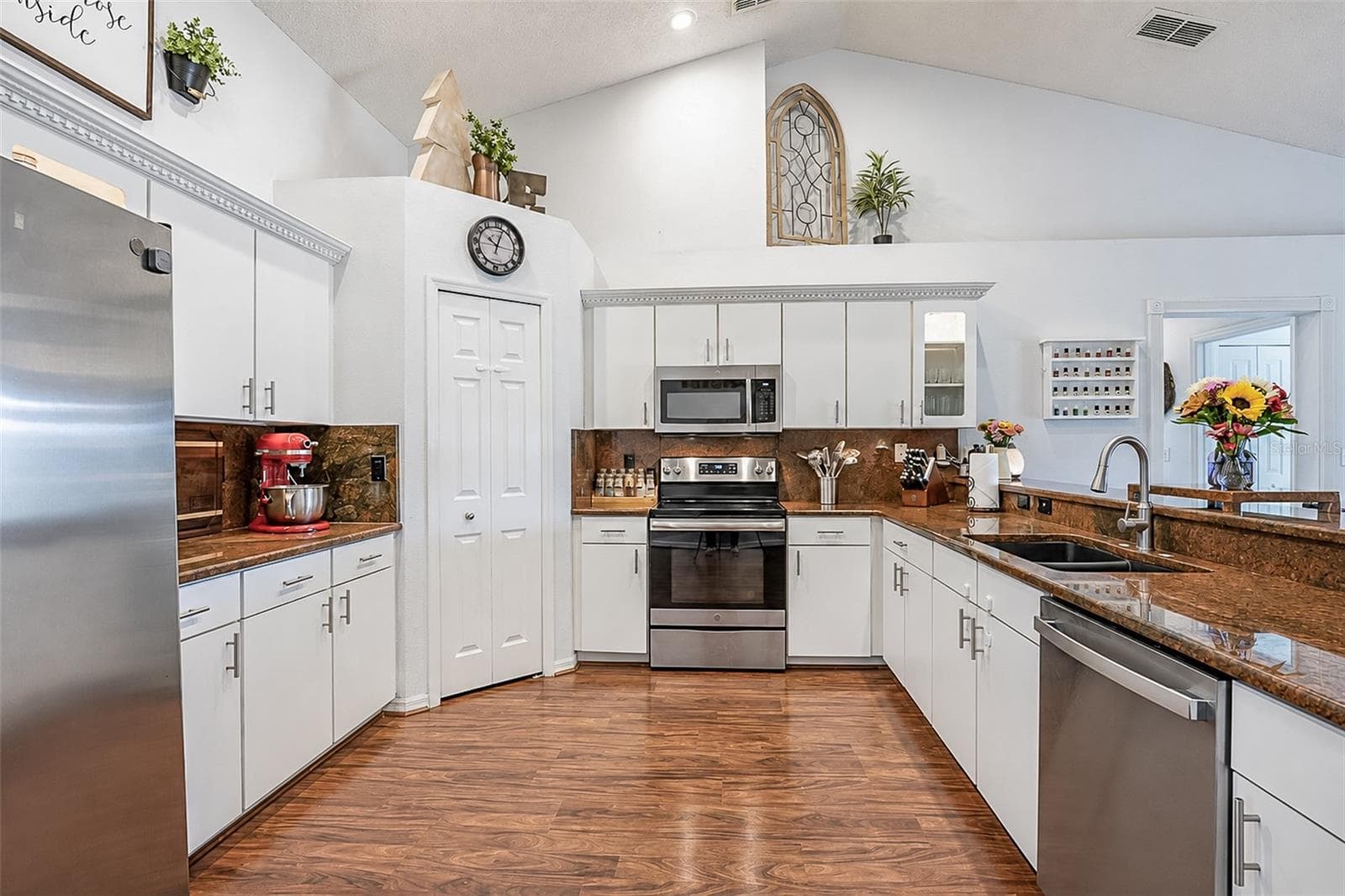 Kitchen - 1326 OAK VALLEY BLVD, MINNEOLA