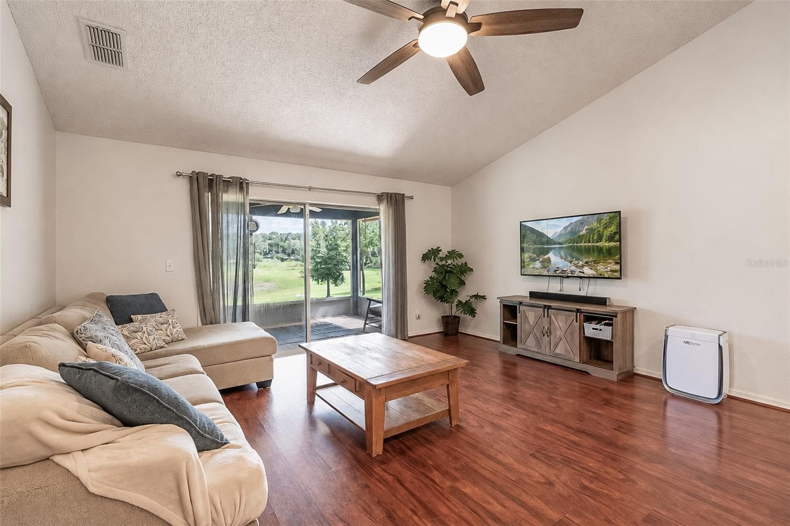 Main family room - 1326 OAK VALLEY BLVD, MINNEOLA