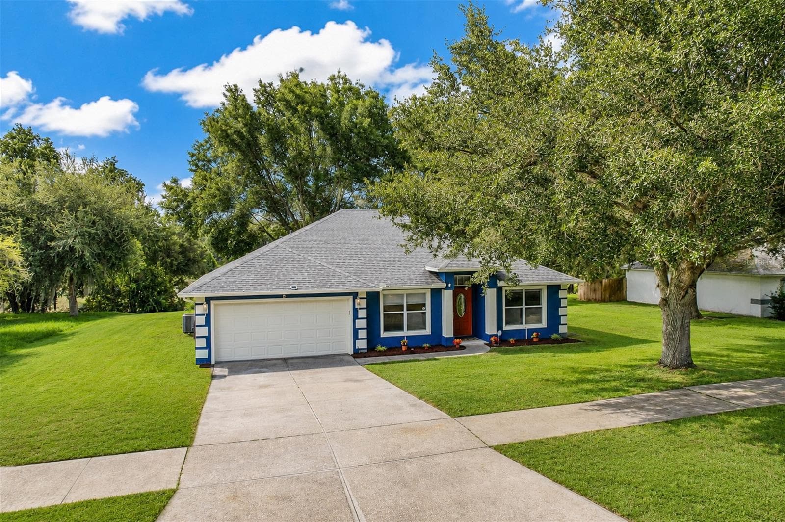 Front entry! - 1326 OAK VALLEY BLVD, MINNEOLA