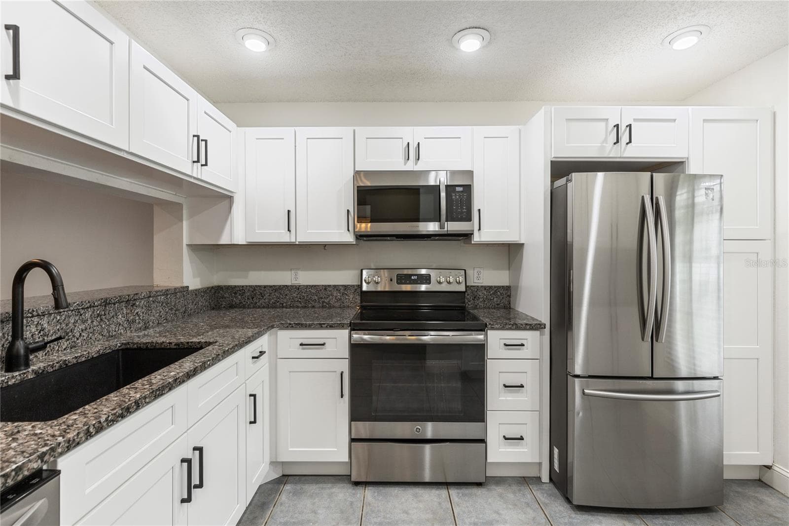 Villa at 321 DOVER CT E, SAFETY HARBOR, photo 11 of 46