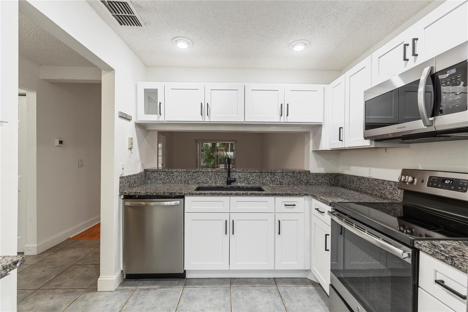 Villa at 321 DOVER CT E, SAFETY HARBOR, photo 12 of 46