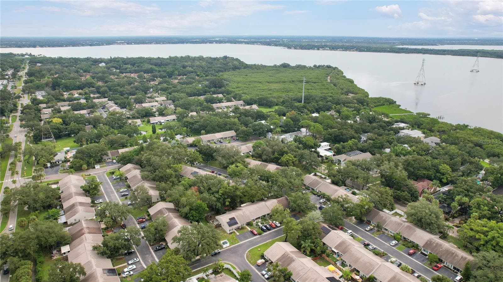 Villa at 321 DOVER CT E, SAFETY HARBOR, photo 42 of 46