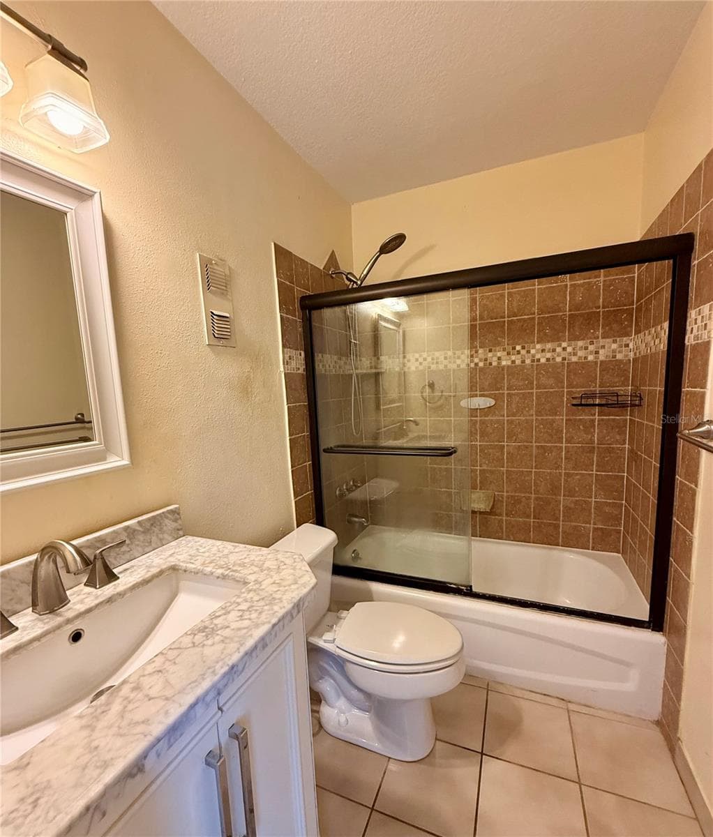 Condominium at 4784 BEACH DR SE #B, ST PETERSBURG, photo 10 of 40