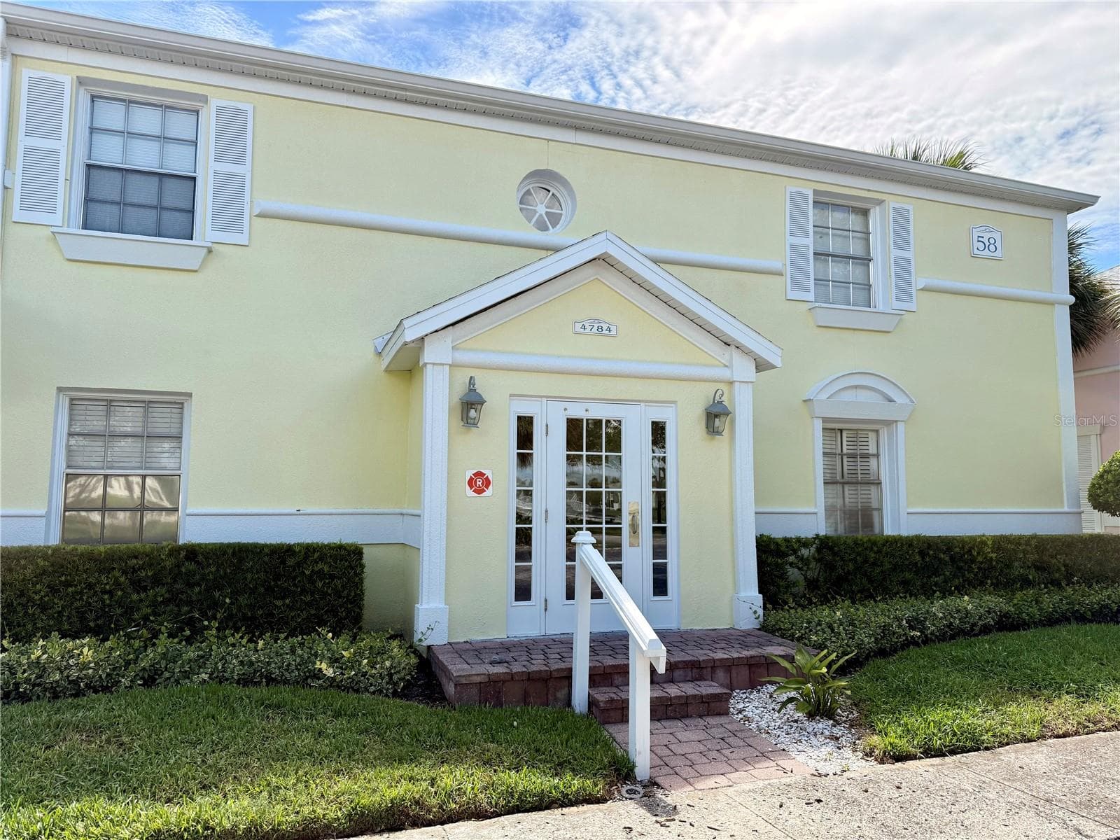 Condominium at 4784 BEACH DR SE #B, ST PETERSBURG, photo 13 of 40