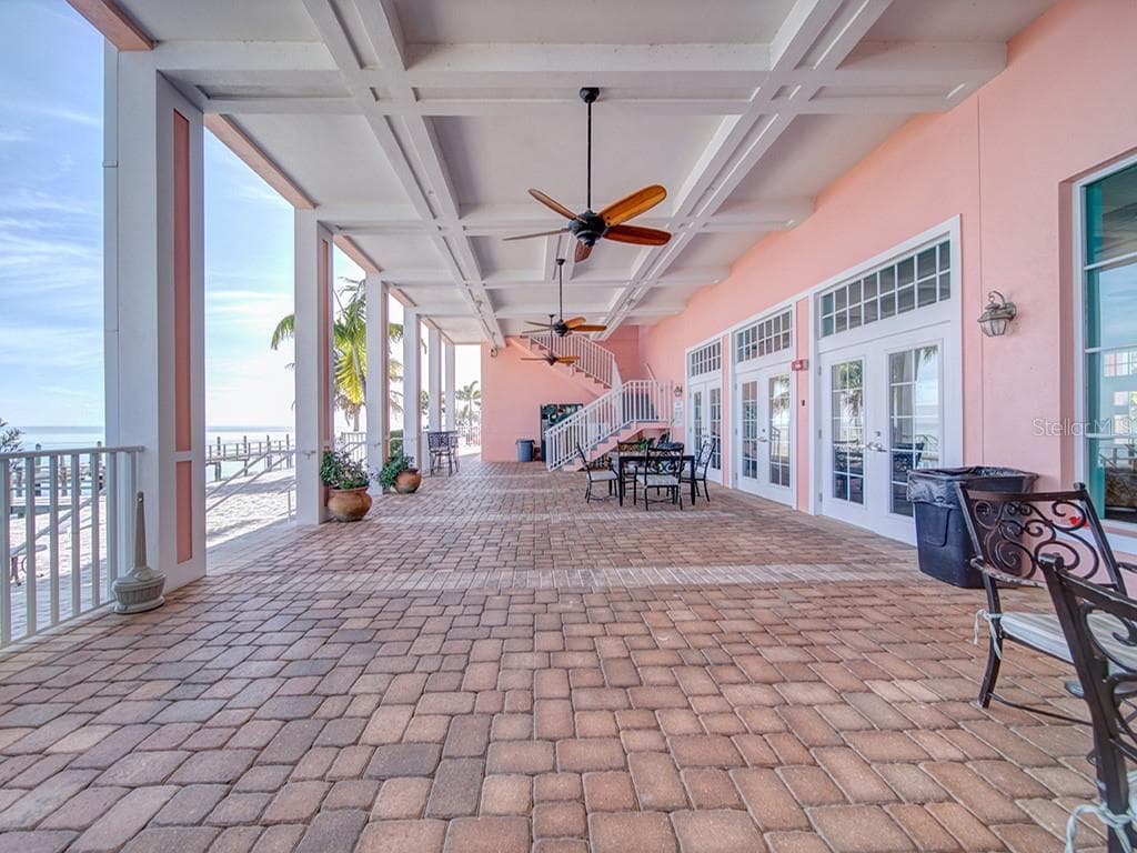 Condominium at 4784 BEACH DR SE #B, ST PETERSBURG, photo 18 of 40