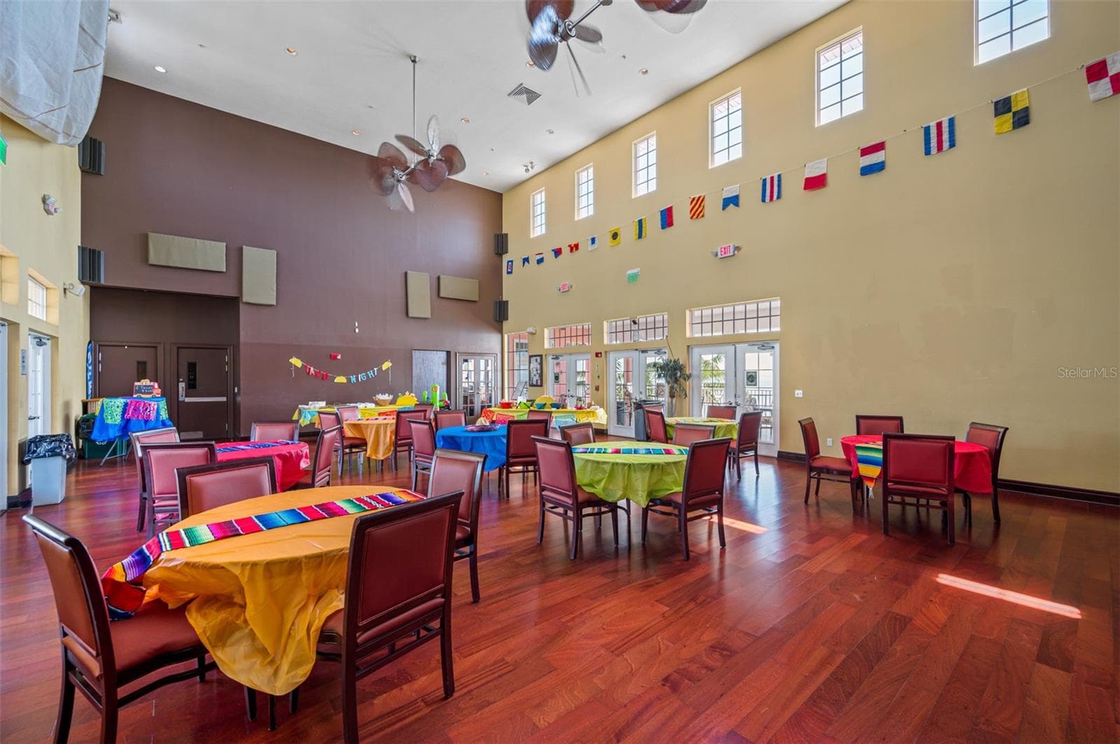 Condominium at 4784 BEACH DR SE #B, ST PETERSBURG, photo 29 of 40