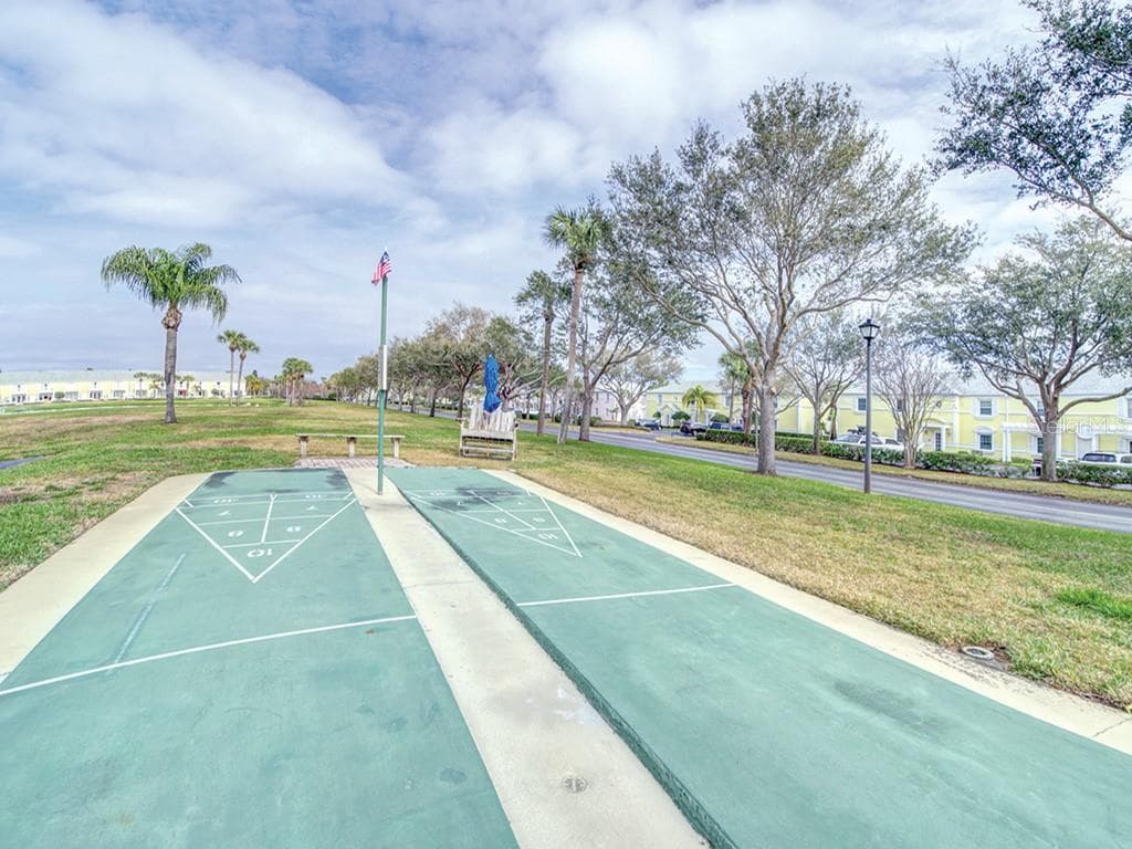 Condominium at 4784 BEACH DR SE #B, ST PETERSBURG, photo 34 of 40