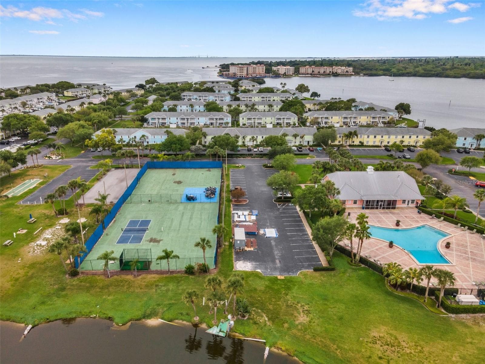 Condominium at 4784 BEACH DR SE #B, ST PETERSBURG, photo 38 of 40