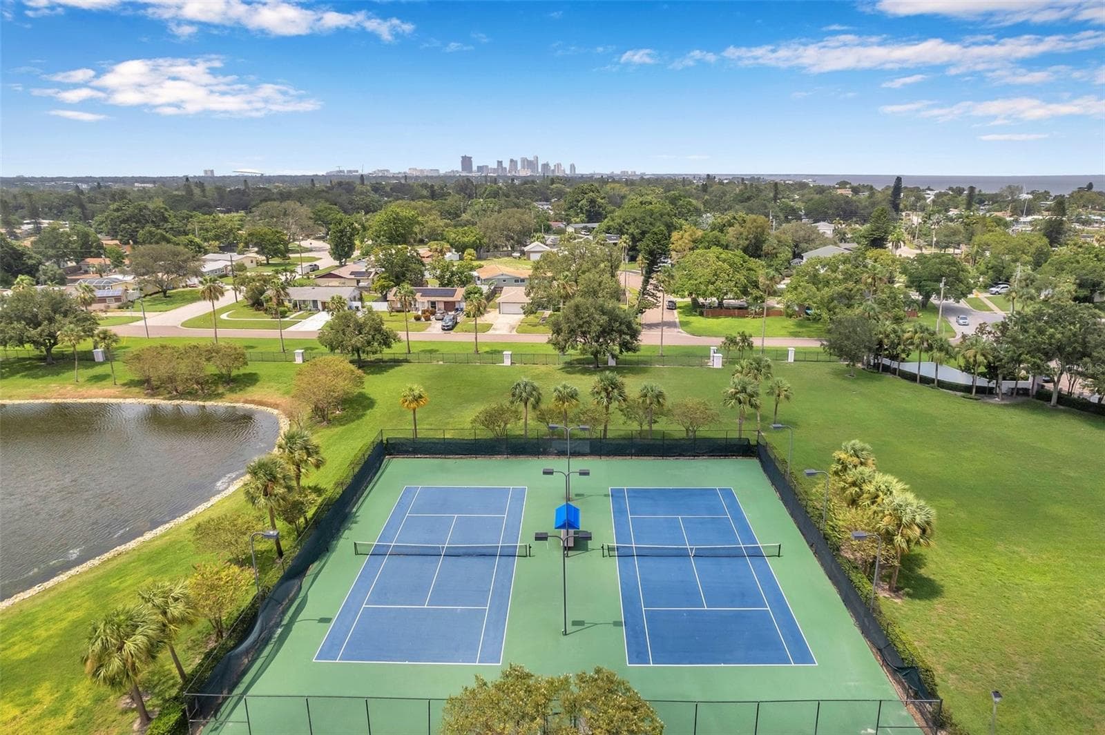 Condominium at 4784 BEACH DR SE #B, ST PETERSBURG, photo 39 of 40
