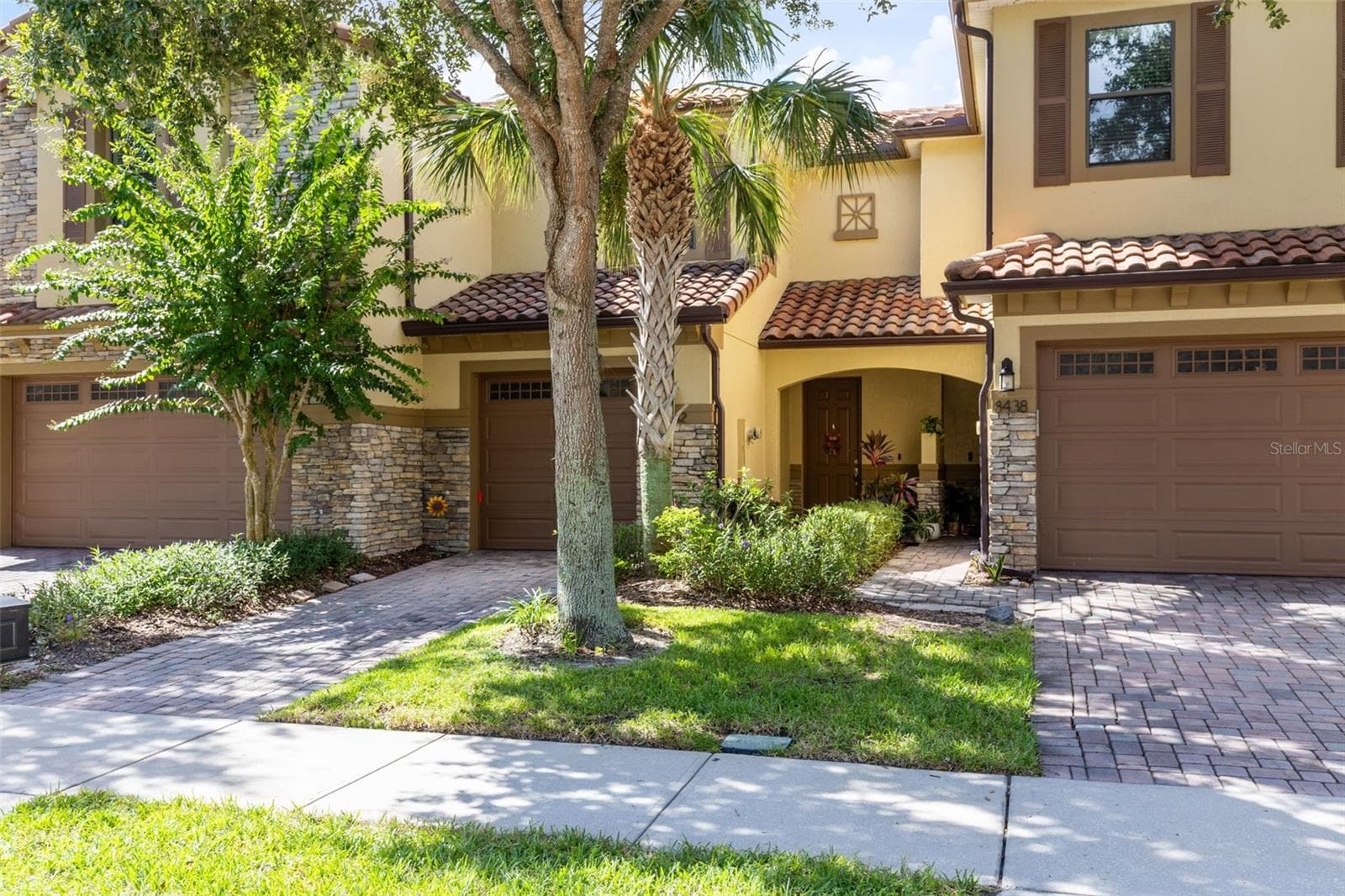 8442 KELSALL DR