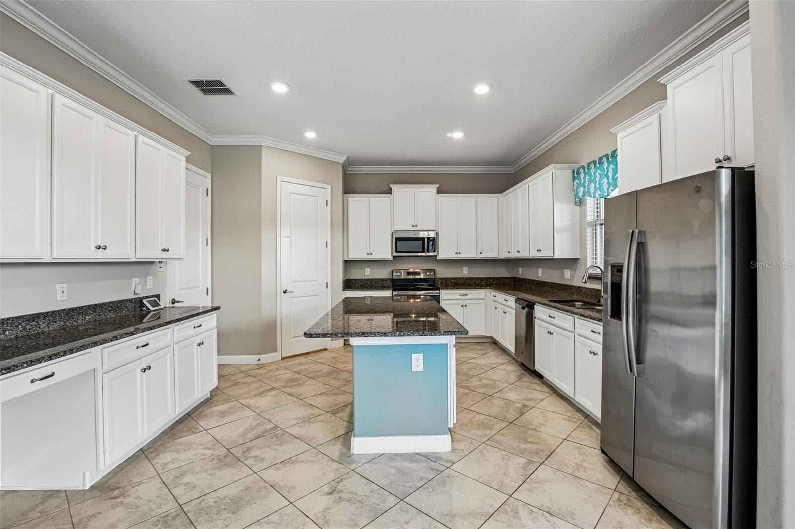 Single Family Residence at 11516 SUNBURST MARBLE RD, RIVERVIEW, photo 17 of 72