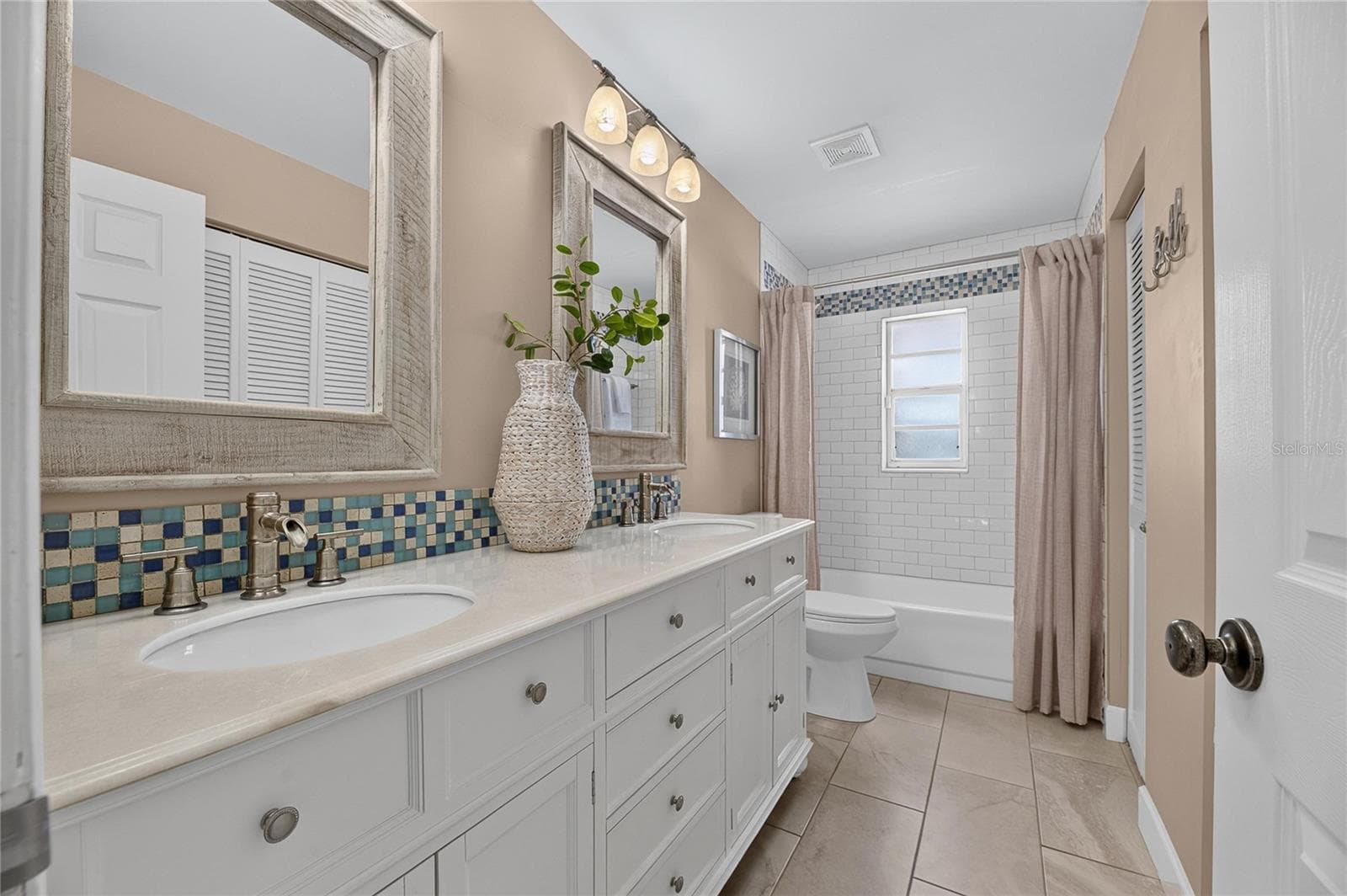 Single Family Residence at 918 SHAGOS DR, APOLLO BEACH, photo 37 of 75