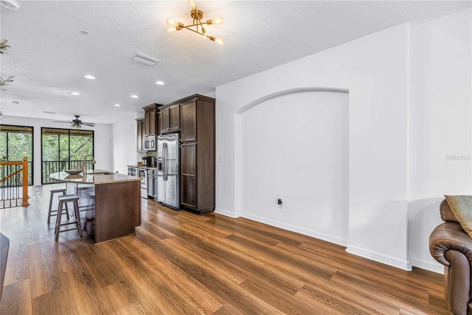 Townhouse at 9715 BAY GROVE LN, TAMPA, photo 15 of 57