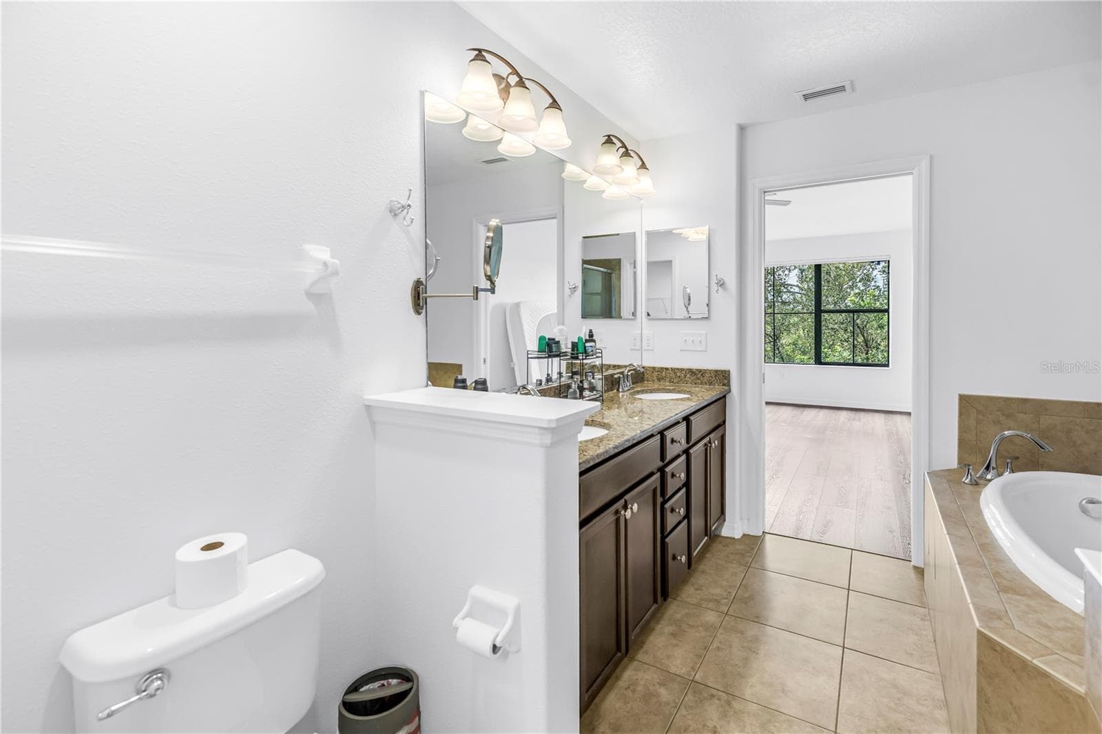 Townhouse at 9715 BAY GROVE LN, TAMPA, photo 25 of 57