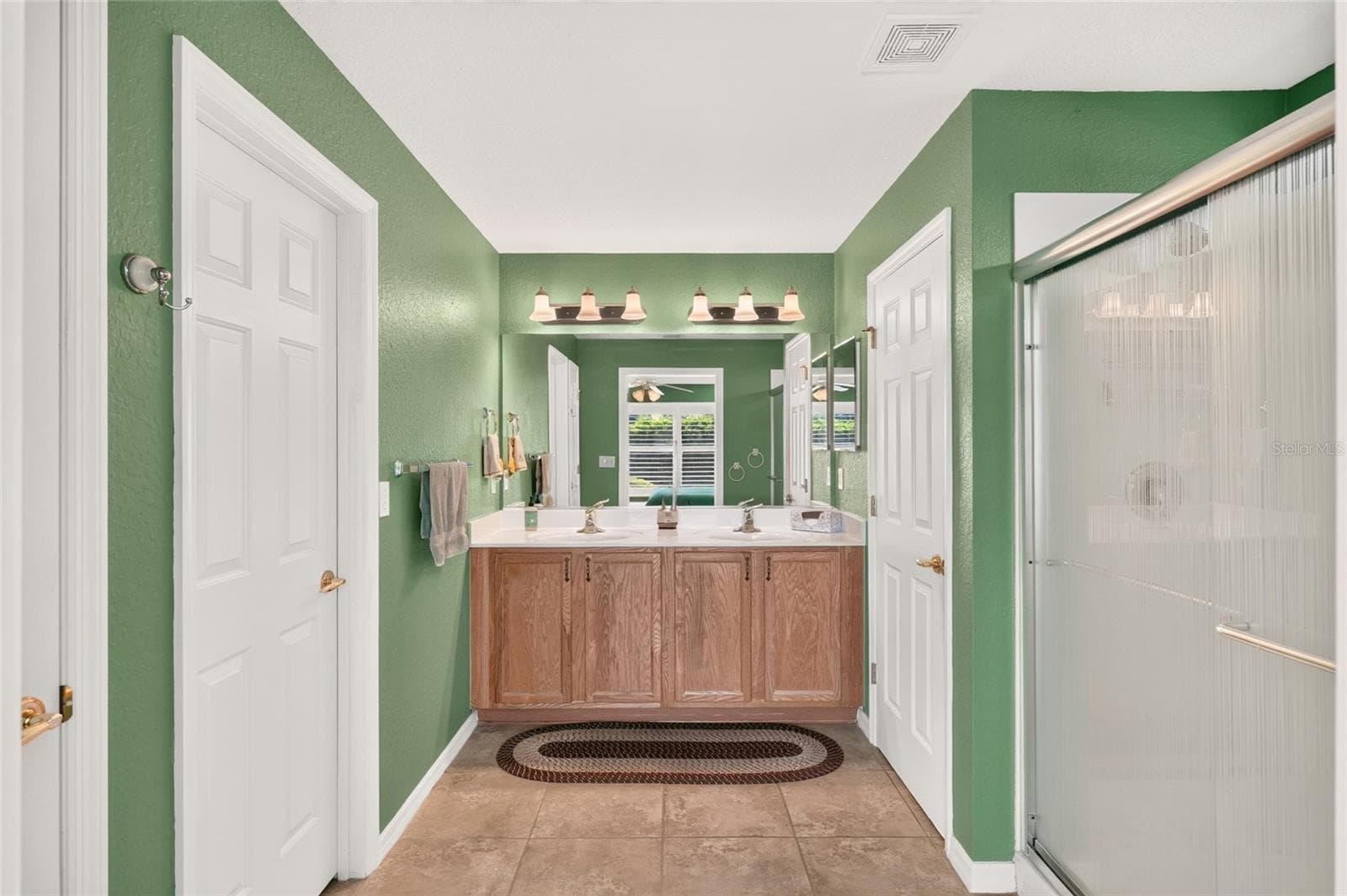 Primary Bathroom - 13996 SE 94TH AVE, SUMMERFIELD