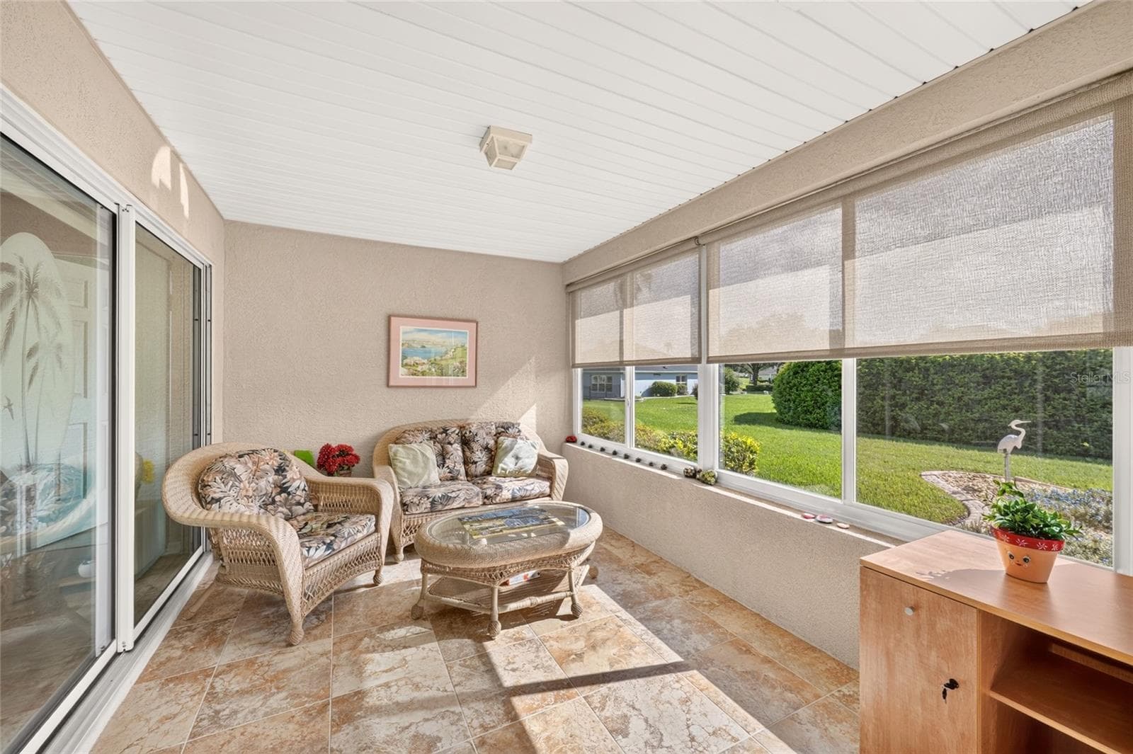 Lanai - 13996 SE 94TH AVE, SUMMERFIELD