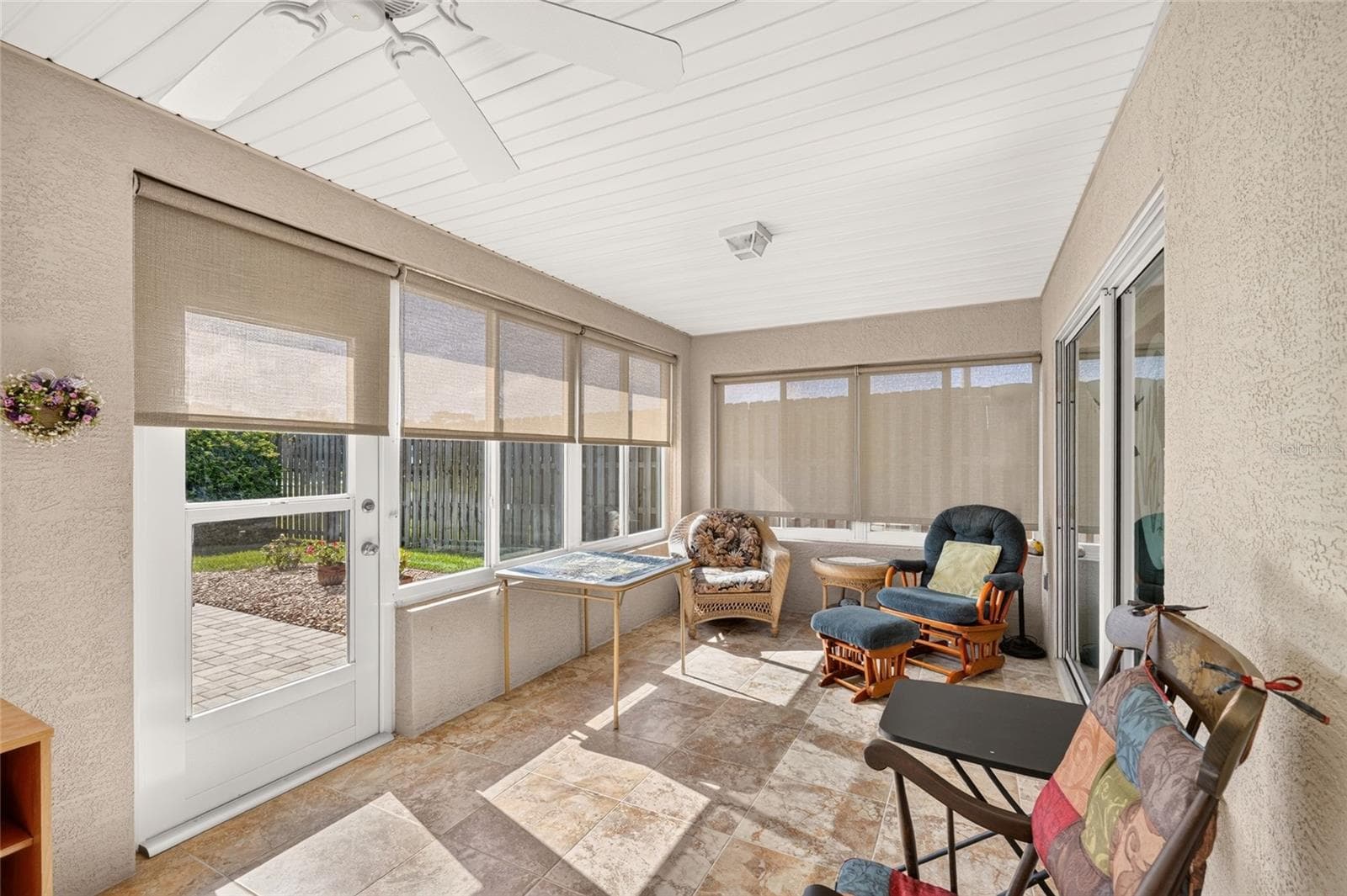Lanai - 13996 SE 94TH AVE, SUMMERFIELD