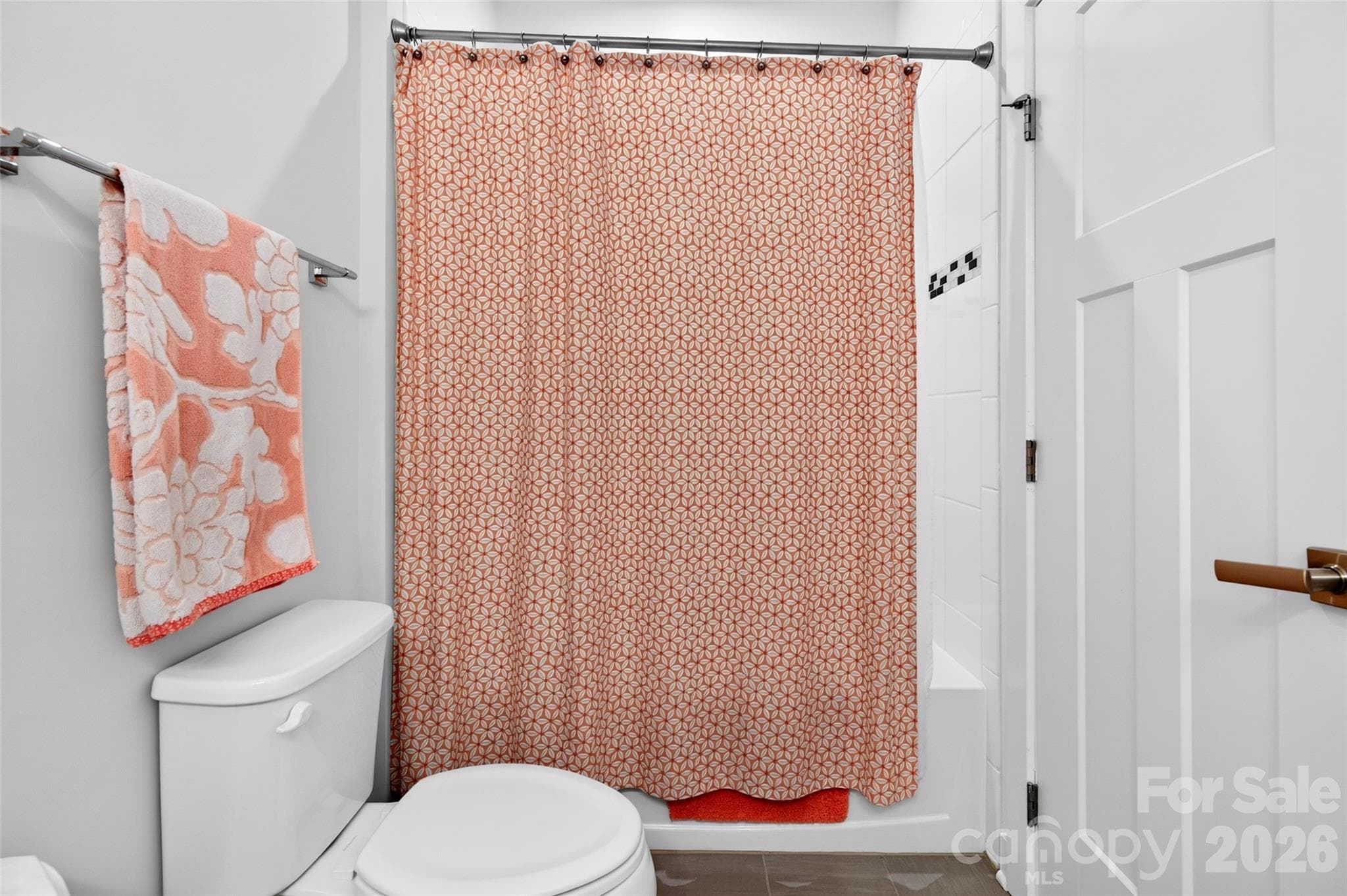 Bath 2 - 5219 Larewood Drive, Charlotte