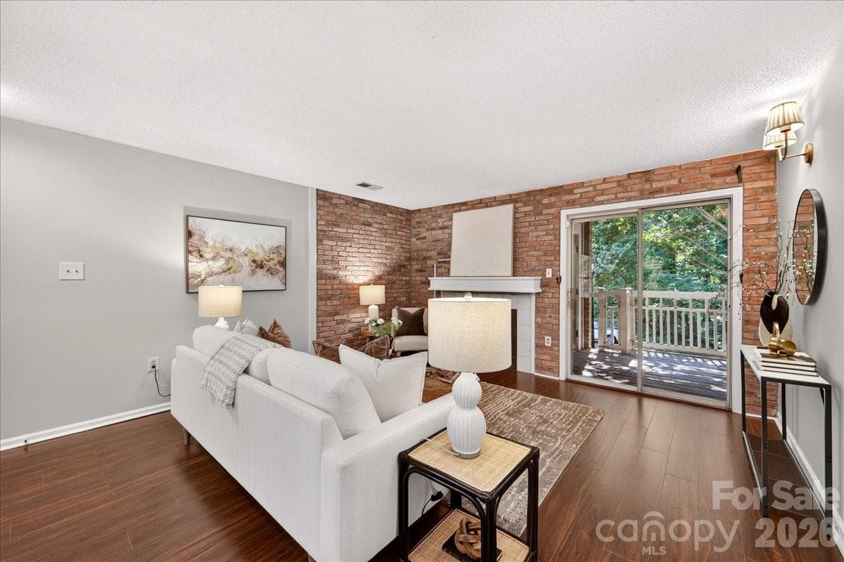Condominium at 5011 Sharon Road, Charlotte, photo 9 of 39