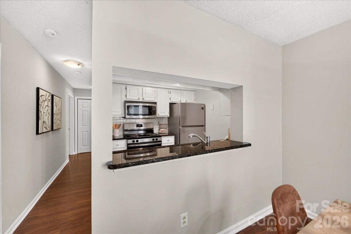 Condominium at 5011 Sharon Road, Charlotte, photo 20 of 39