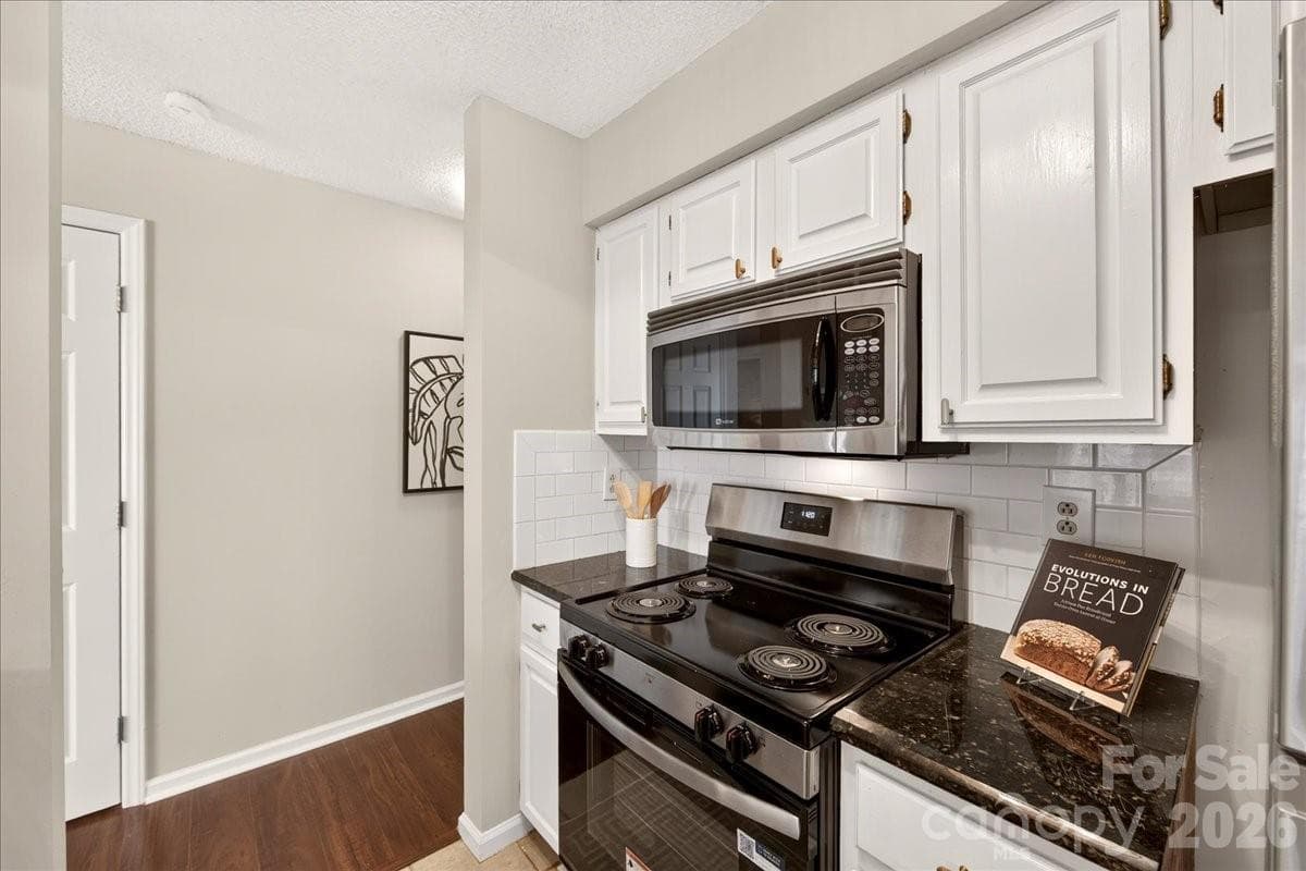 Condominium at 5011 Sharon Road, Charlotte, photo 25 of 39