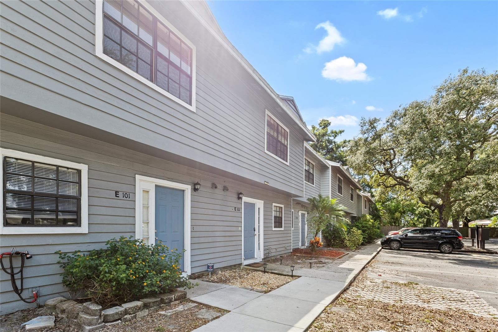 Townhouse at 1910 W SLIGH AVE #E102, TAMPA, photo 2 of 31