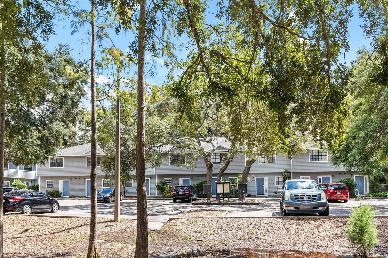 Townhouse at 1910 W SLIGH AVE #E102, TAMPA, photo 23 of 31