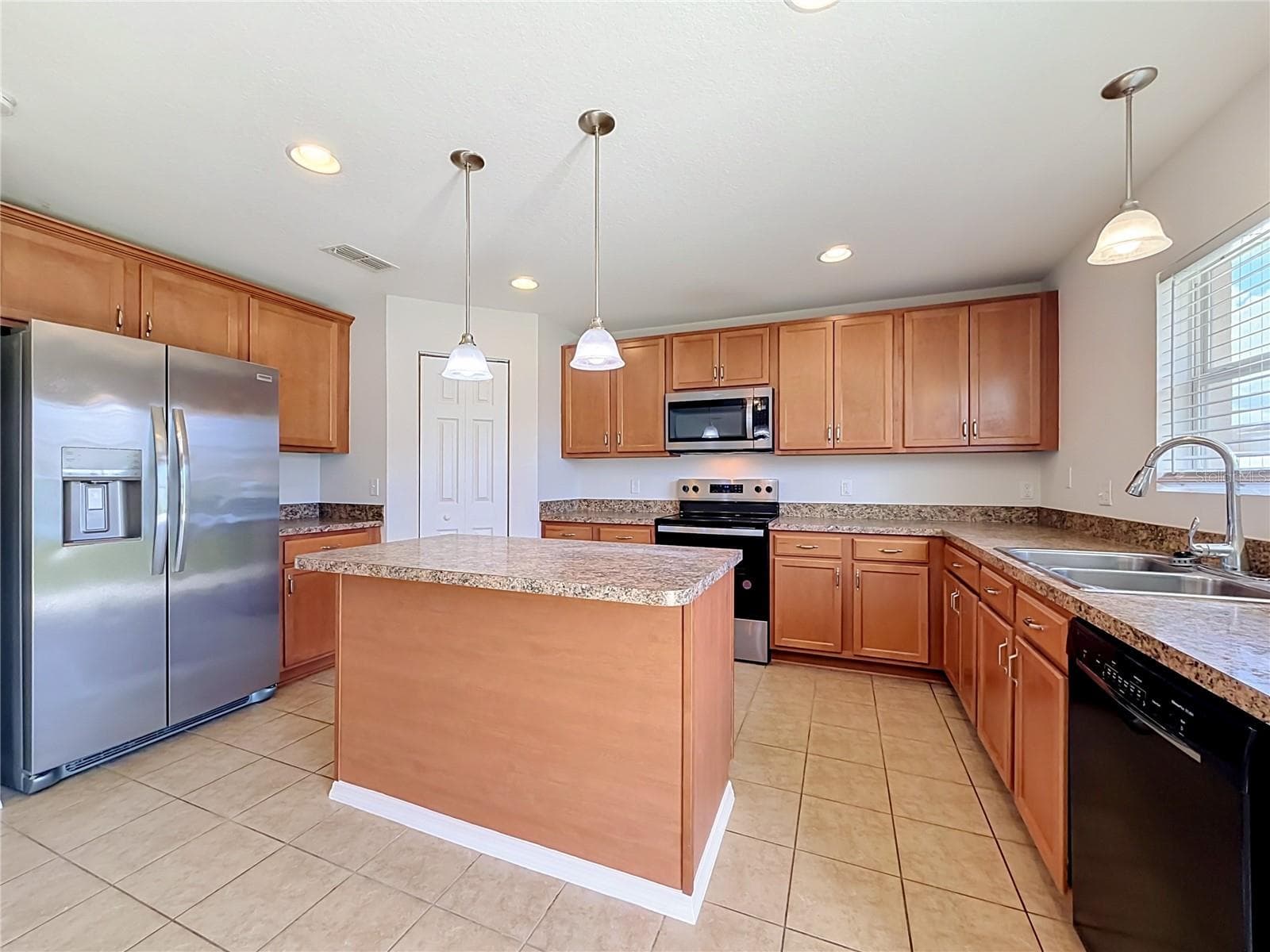 Single Family Residence at 12944 BOGGY POINTE DR, ORLANDO, photo 30 of 65