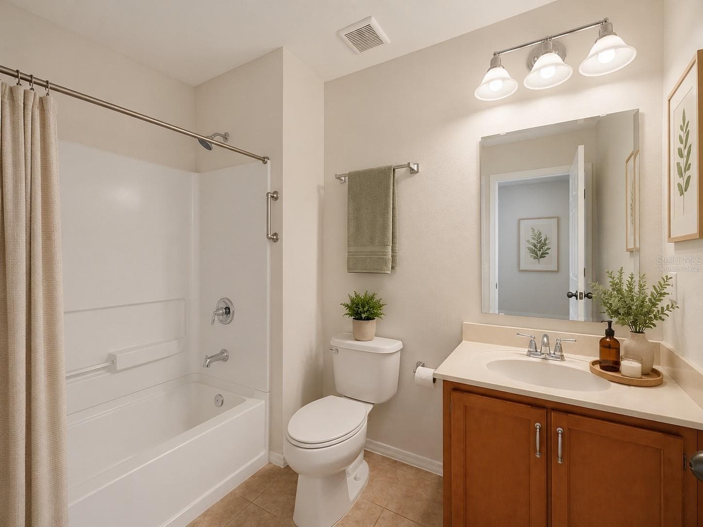 Virtually staged - 12944 BOGGY POINTE DR, ORLANDO