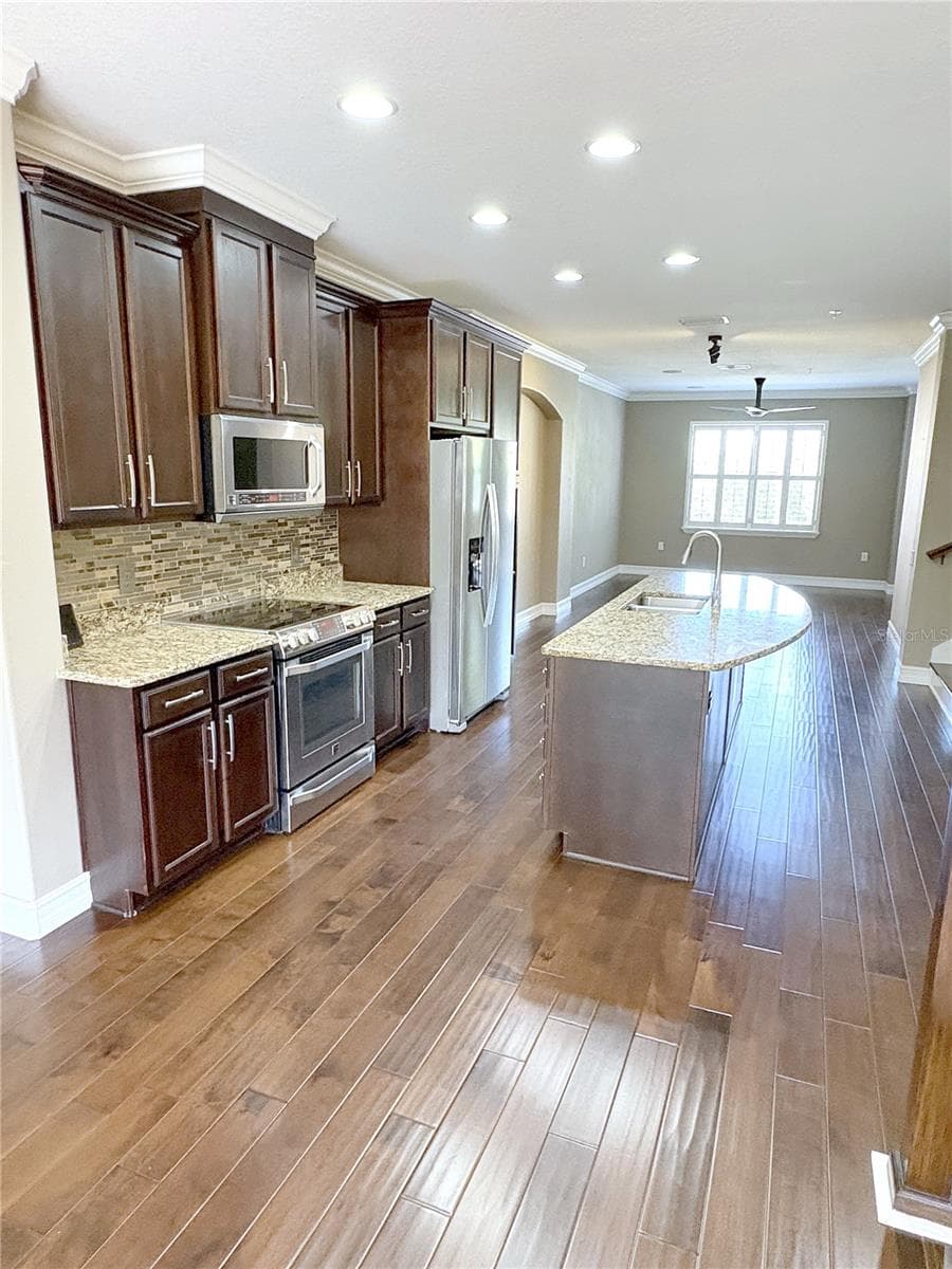 Townhouse at 9632 BAY GROVE LN, TAMPA, photo 7 of 35