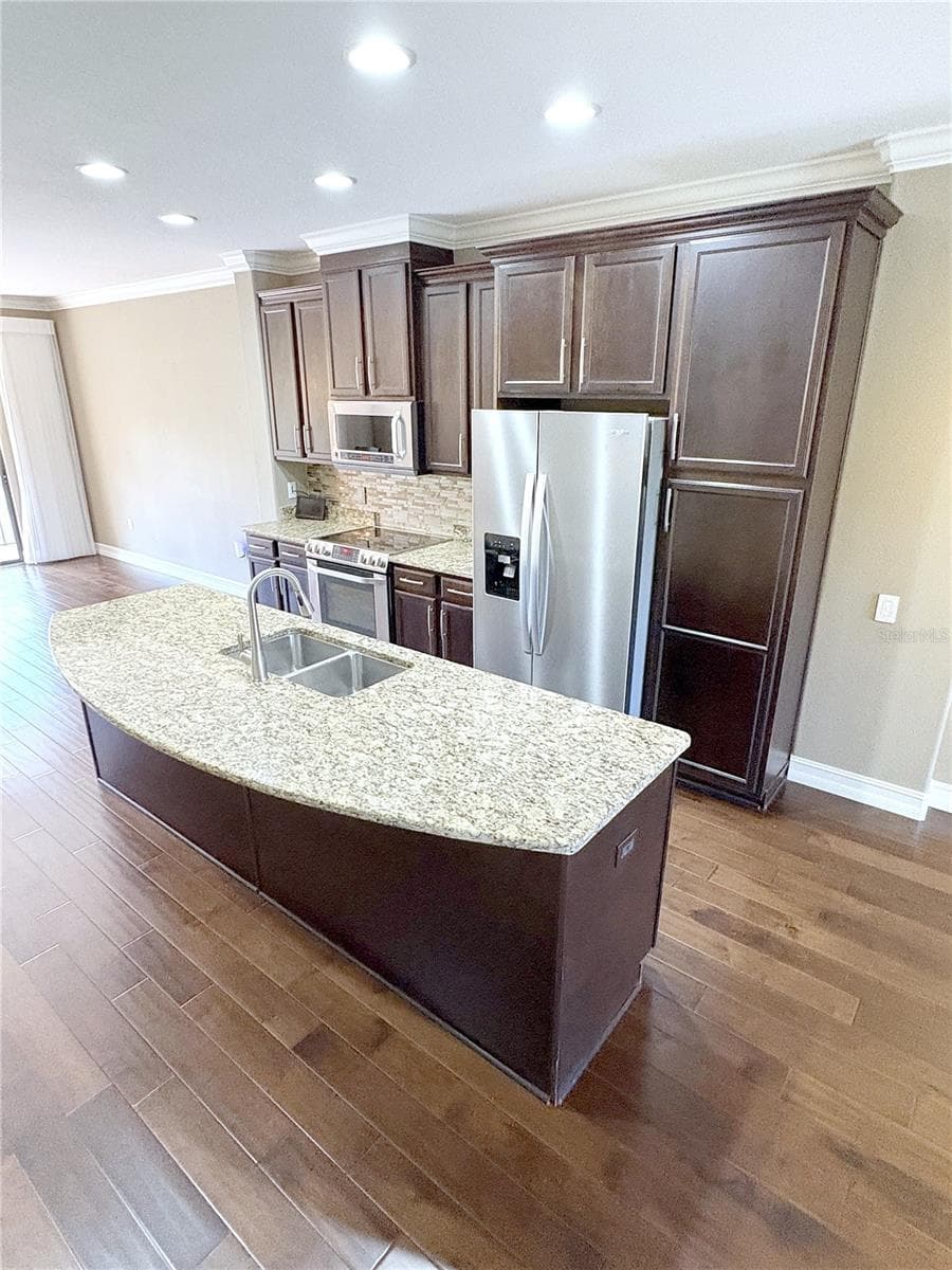 Townhouse at 9632 BAY GROVE LN, TAMPA, photo 9 of 35