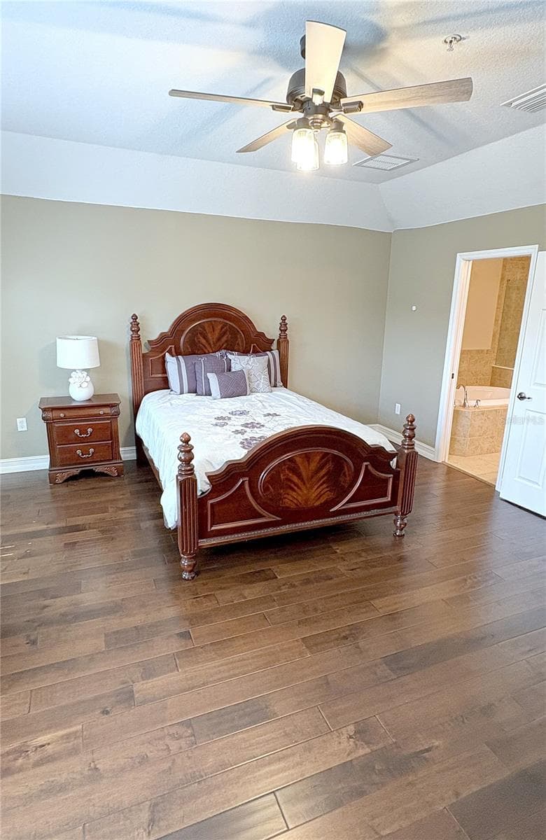Townhouse at 9632 BAY GROVE LN, TAMPA, photo 19 of 35