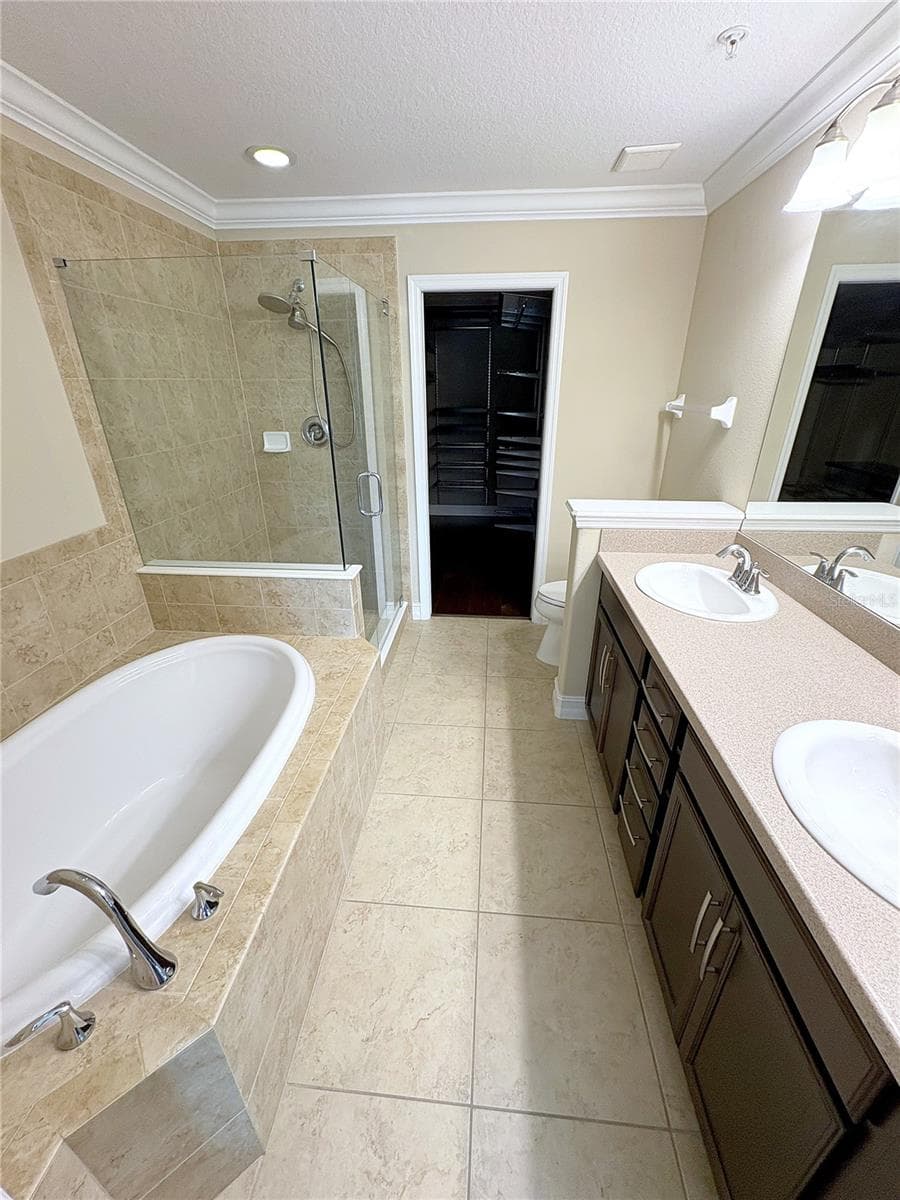 Townhouse at 9632 BAY GROVE LN, TAMPA, photo 20 of 35