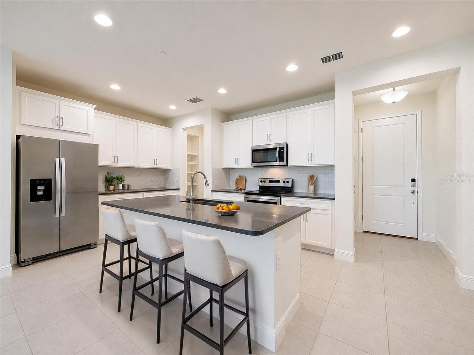 Virtually Staged - 2404 ARCH AVE, OLDSMAR