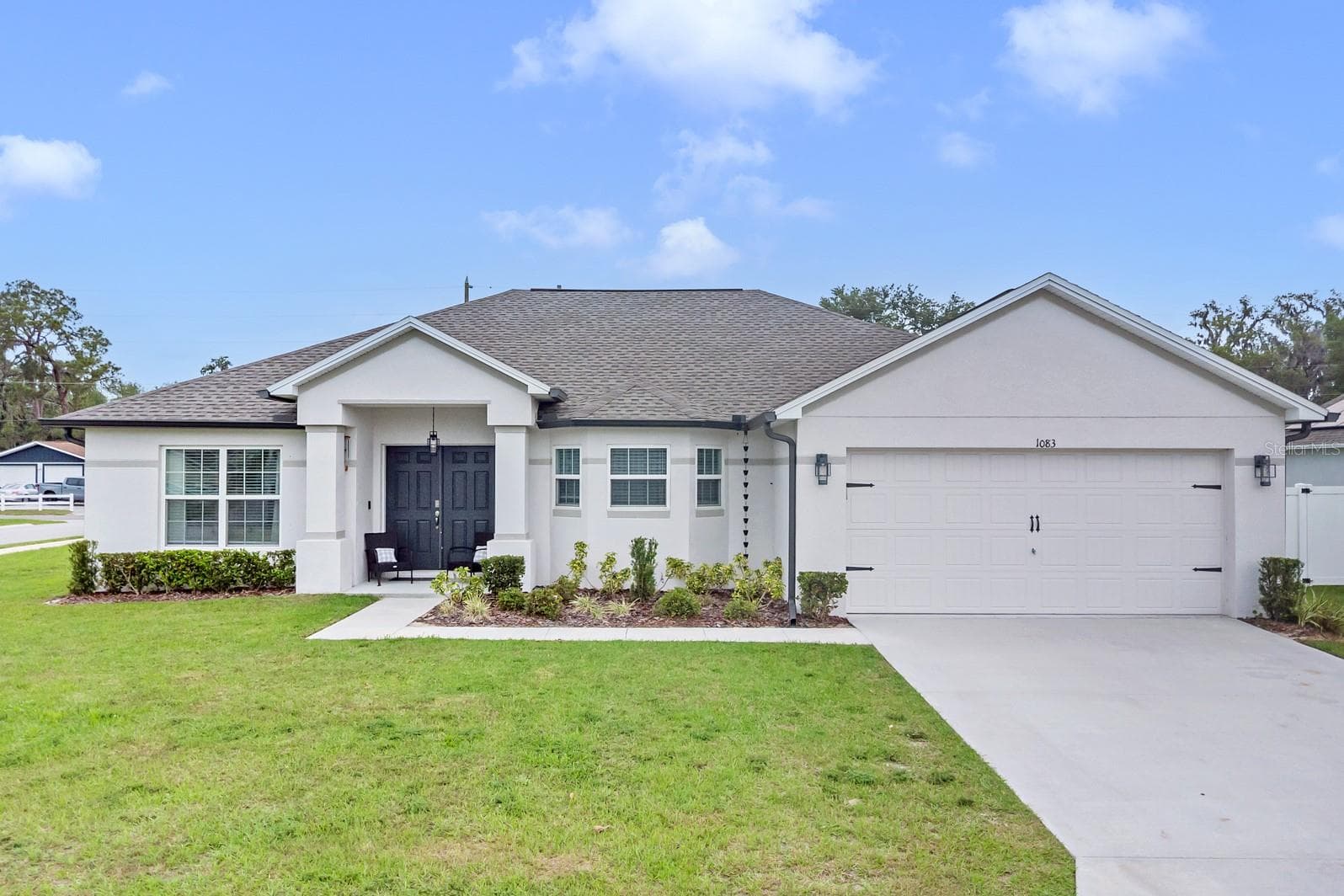 1083 SNIVELY CIR