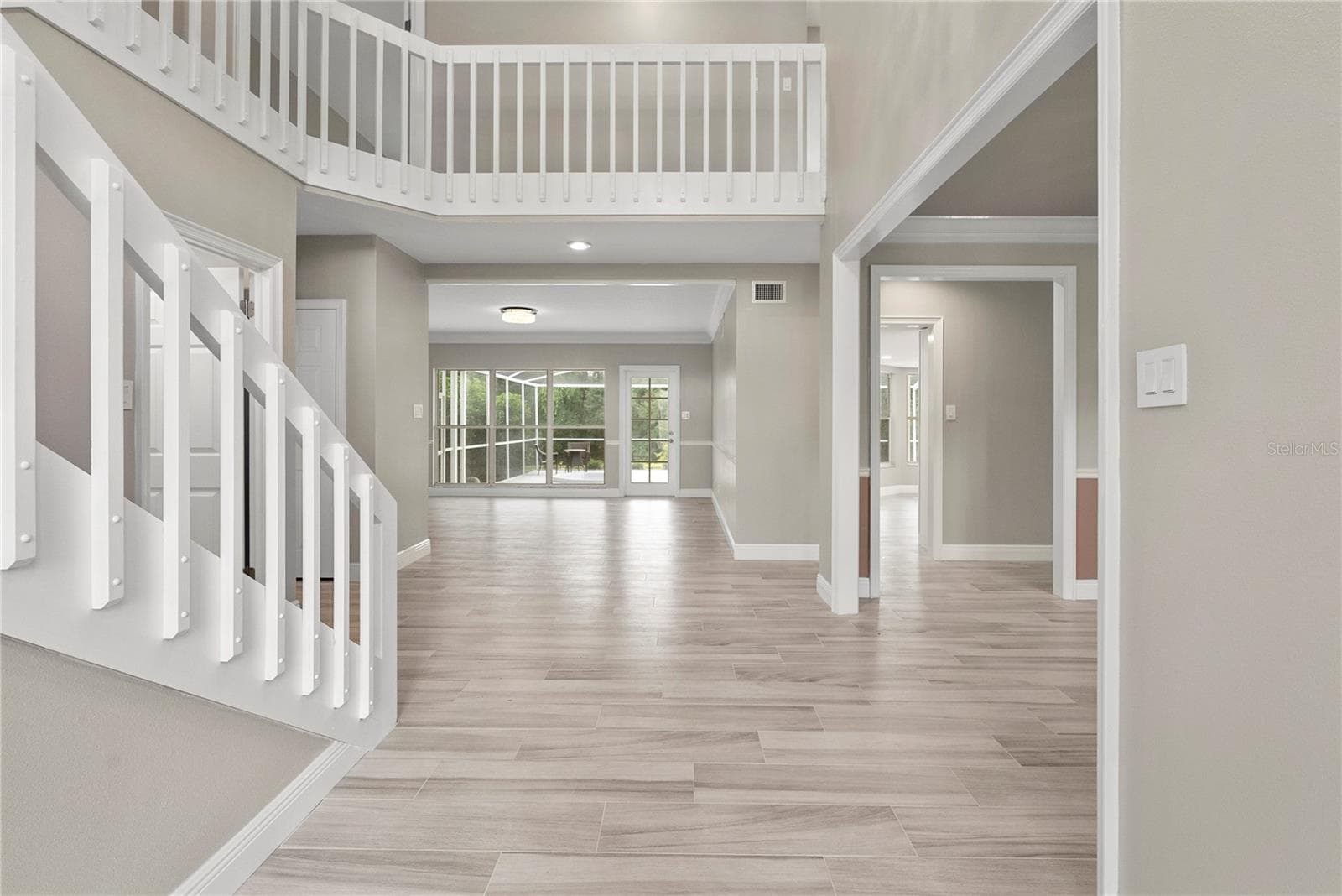 Single Family Residence at 17919 CLEAR LAKE DR, LUTZ, photo 16 of 62