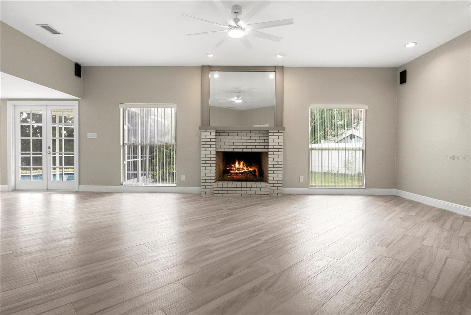 Single Family Residence at 17919 CLEAR LAKE DR, LUTZ, photo 22 of 62