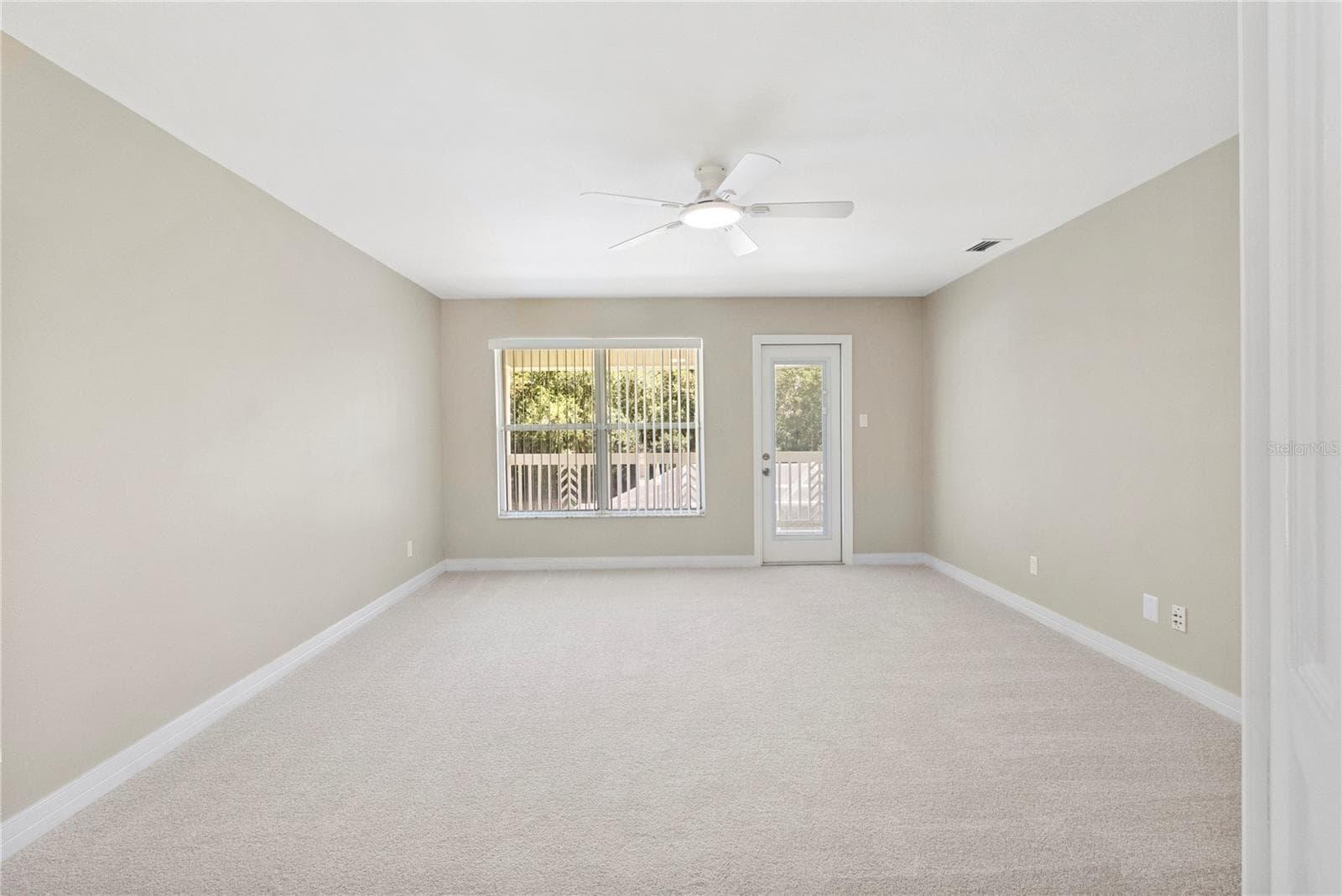 Single Family Residence at 17919 CLEAR LAKE DR, LUTZ, photo 29 of 62