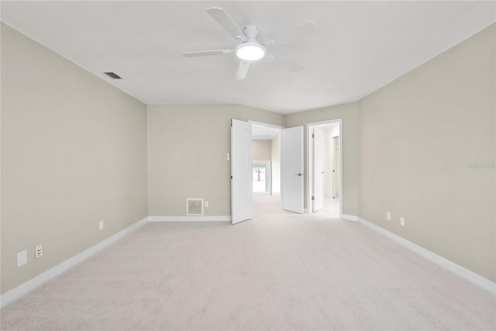 Single Family Residence at 17919 CLEAR LAKE DR, LUTZ, photo 30 of 62
