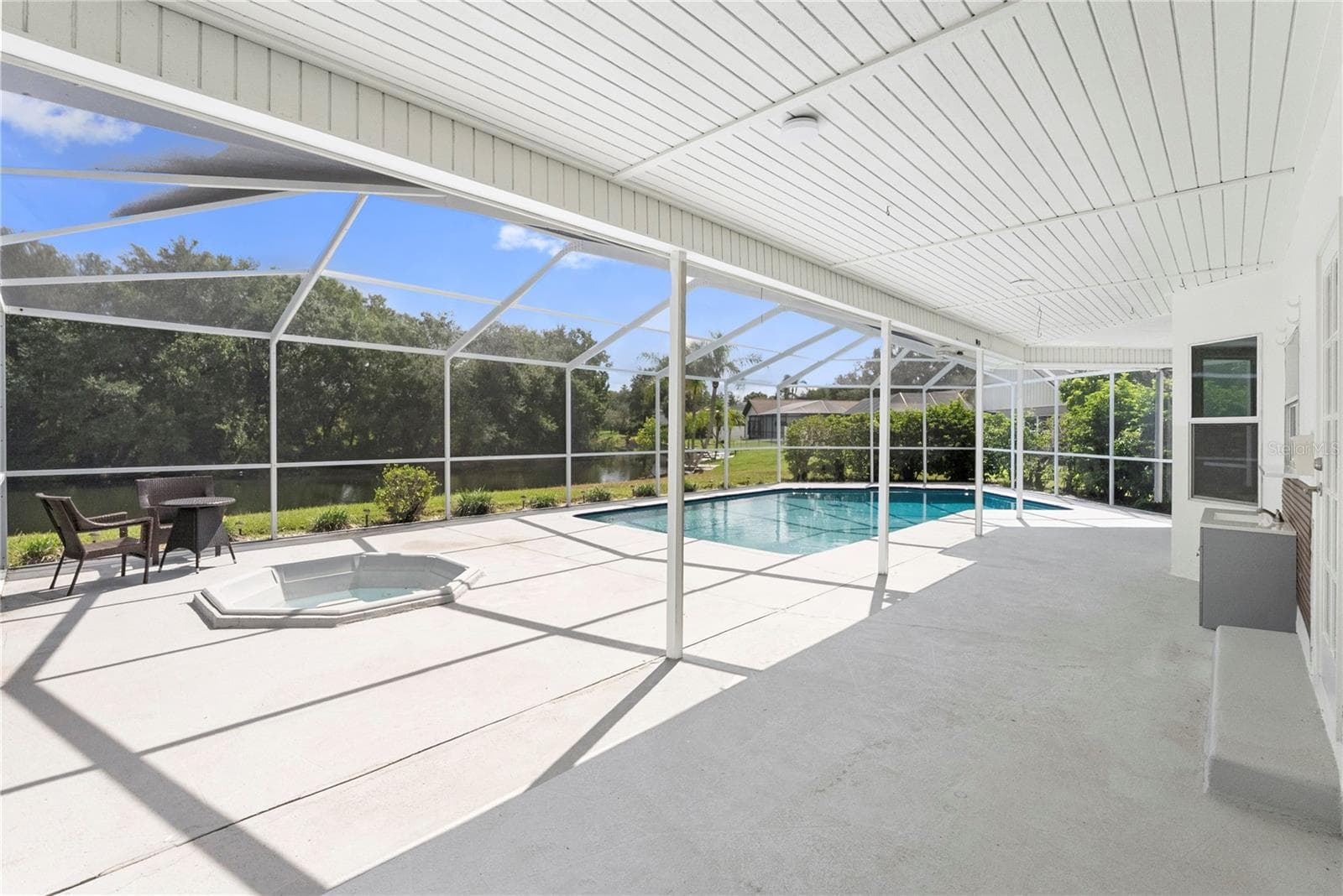 Single Family Residence at 17919 CLEAR LAKE DR, LUTZ, photo 44 of 62