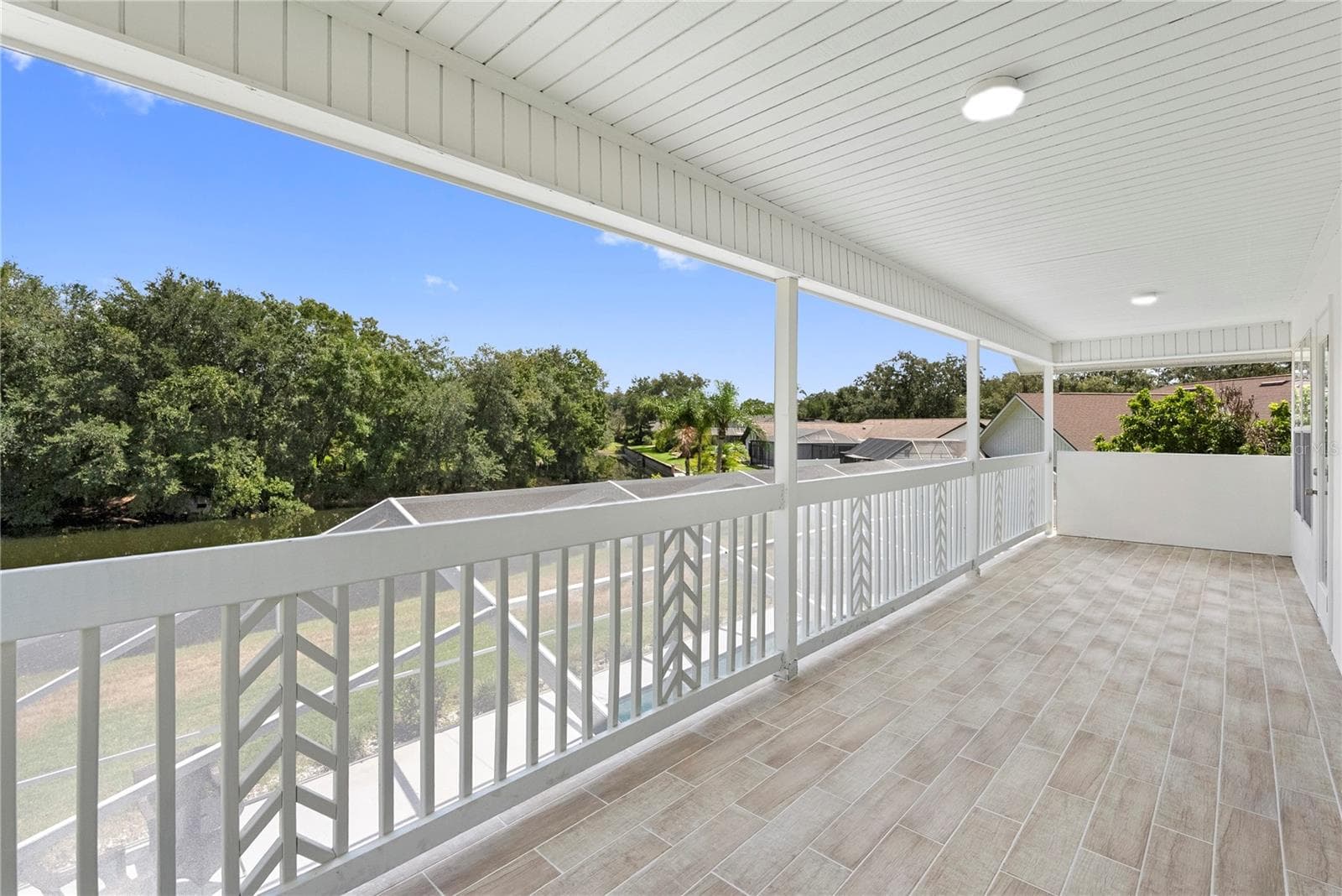 Single Family Residence at 17919 CLEAR LAKE DR, LUTZ, photo 48 of 62