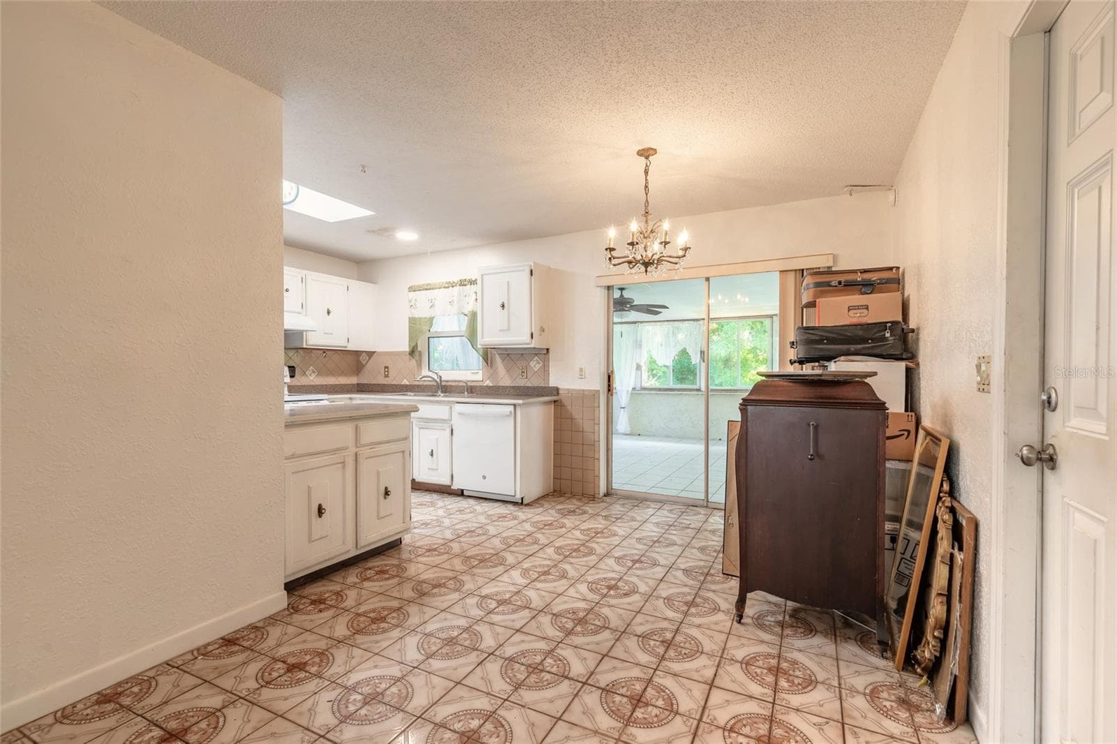 Single Family Residence at 2629 UMBRELLA TREE DR, EDGEWATER, photo 8 of 40