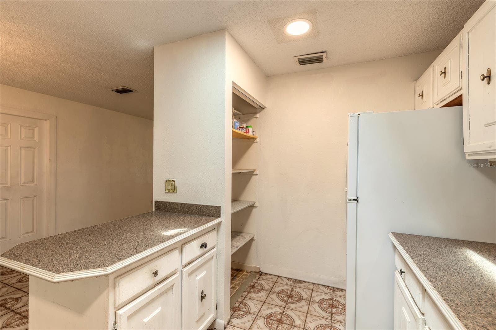 Single Family Residence at 2629 UMBRELLA TREE DR, EDGEWATER, photo 12 of 40