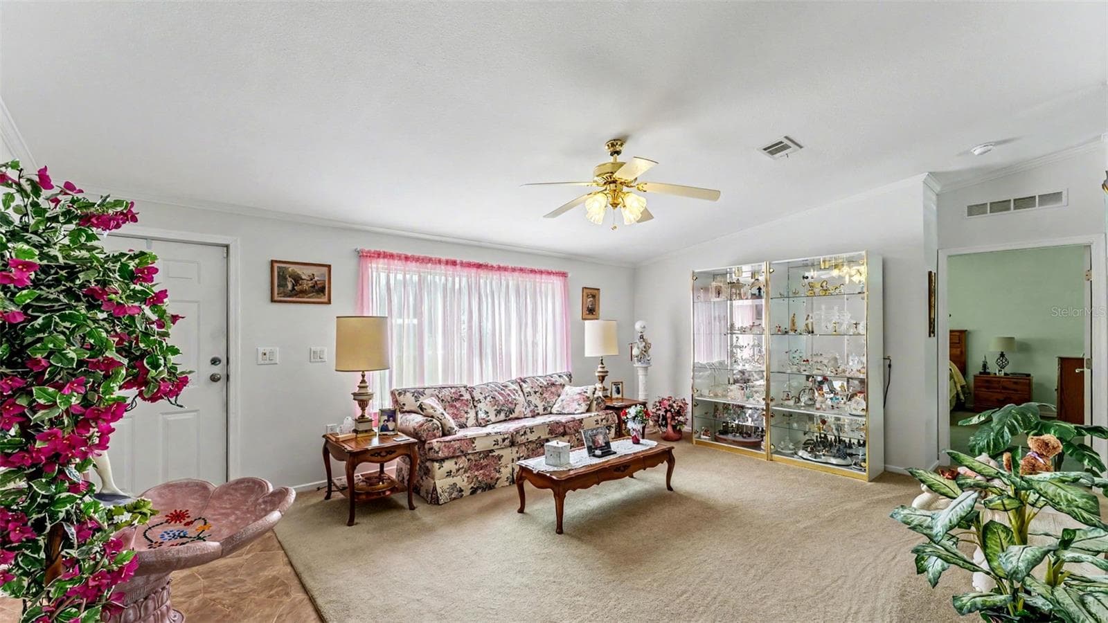 Front door/family room - 11457 N LINDA MARIE TER, DUNNELLON