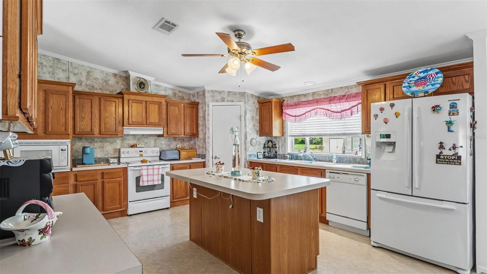 Manufactured Home at 11457 N LINDA MARIE TER, DUNNELLON, photo 15 of 56