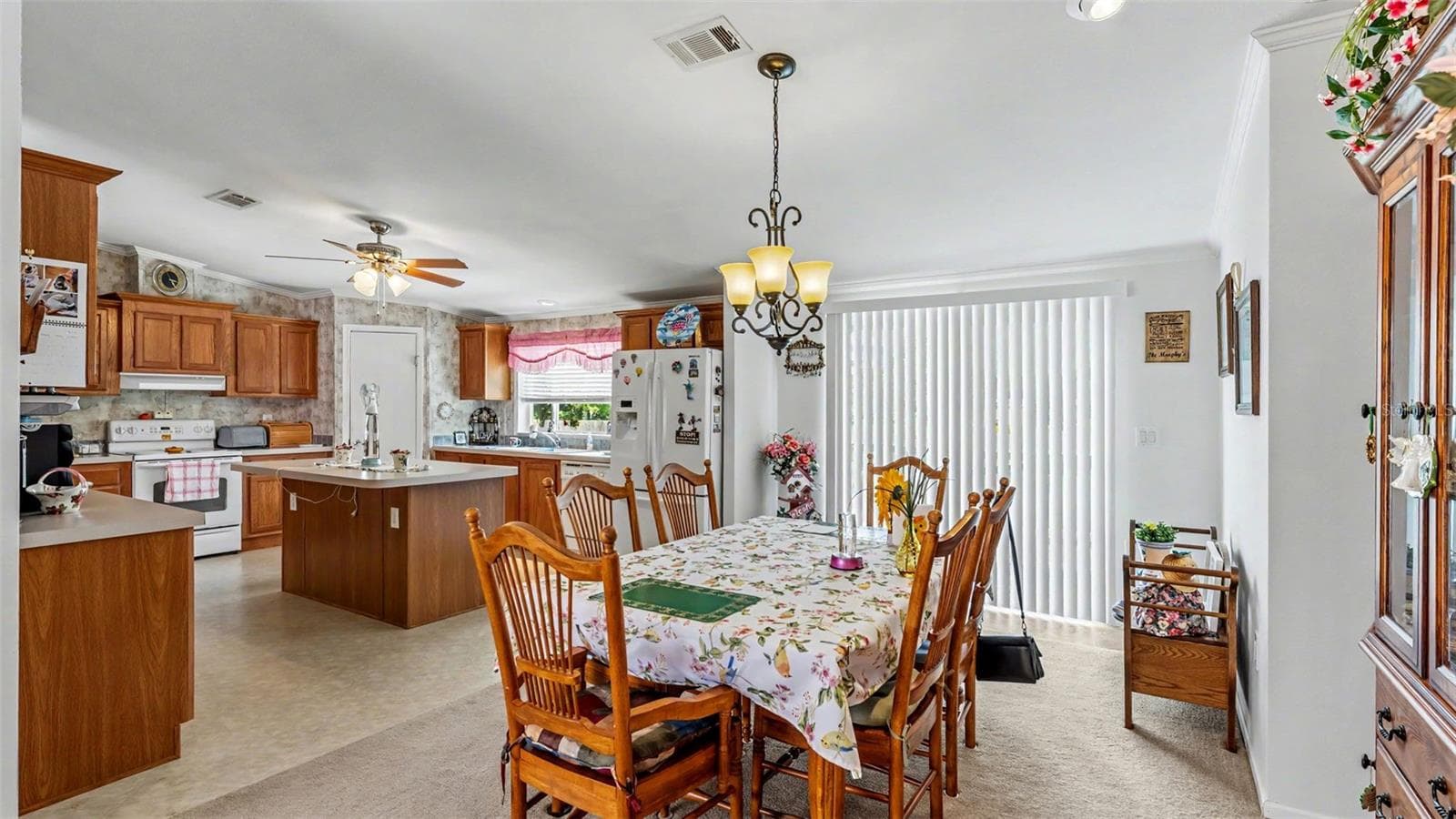 dining room/kitchen - 11457 N LINDA MARIE TER, DUNNELLON