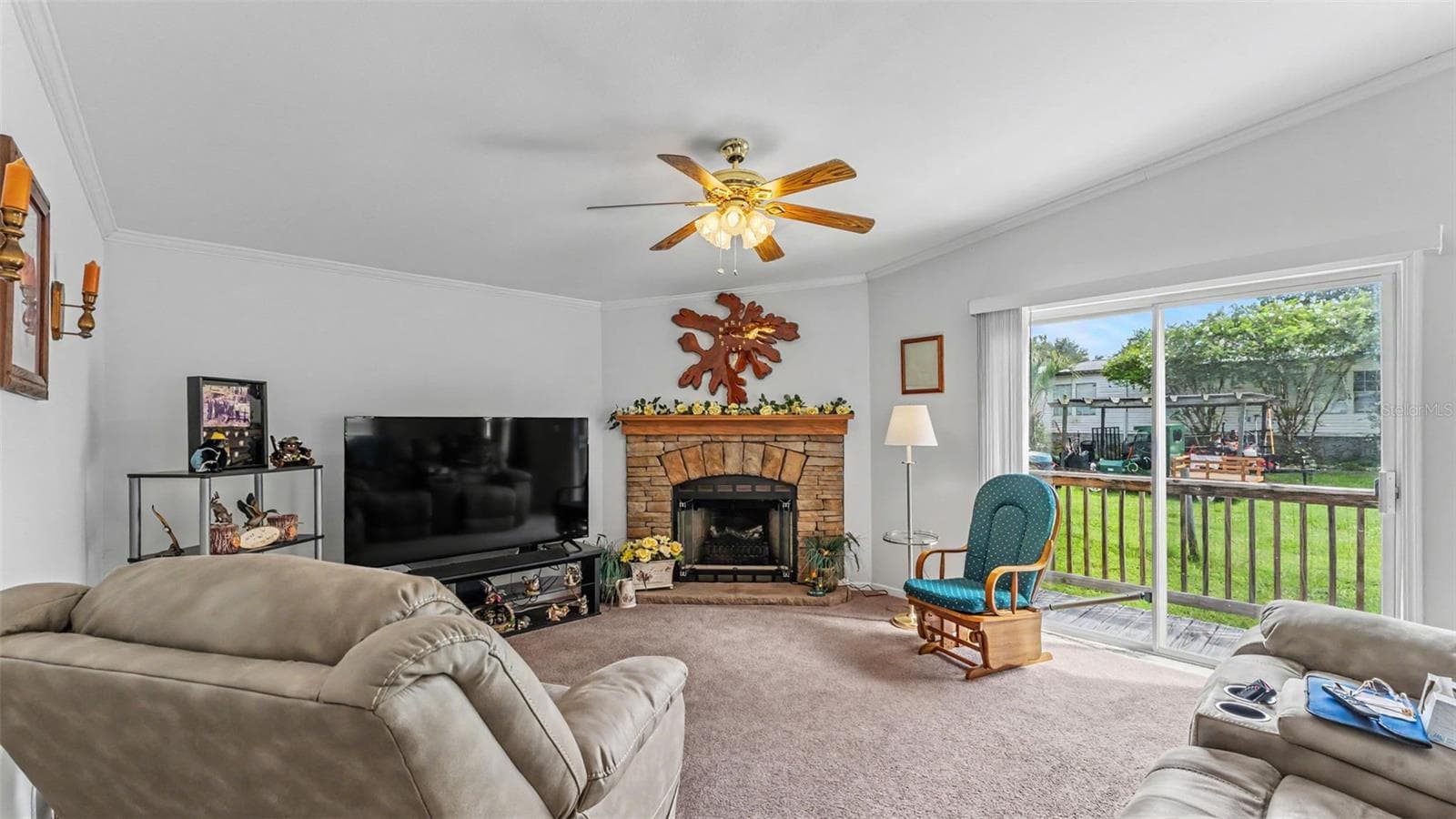 2nd family/living room - 11457 N LINDA MARIE TER, DUNNELLON