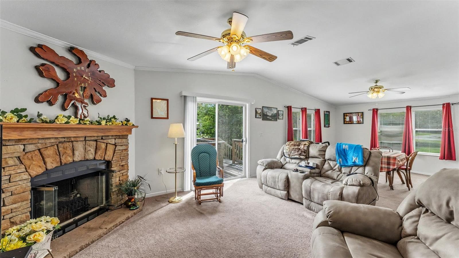 2nd family/living room - 11457 N LINDA MARIE TER, DUNNELLON