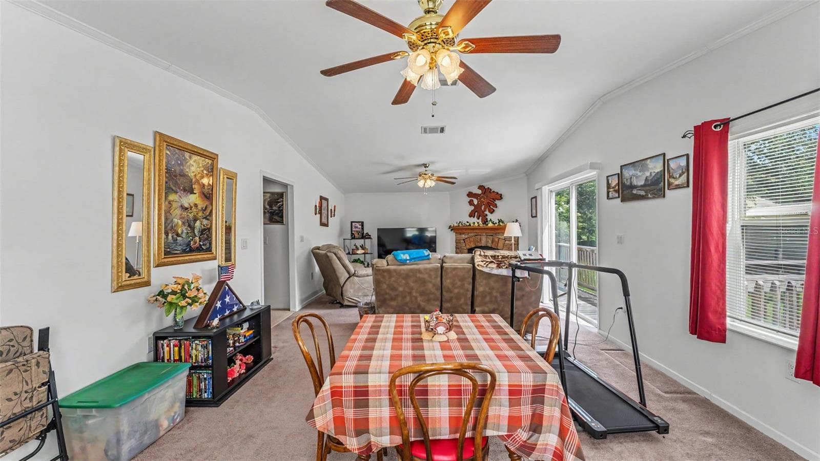 2nd family/living room - 11457 N LINDA MARIE TER, DUNNELLON